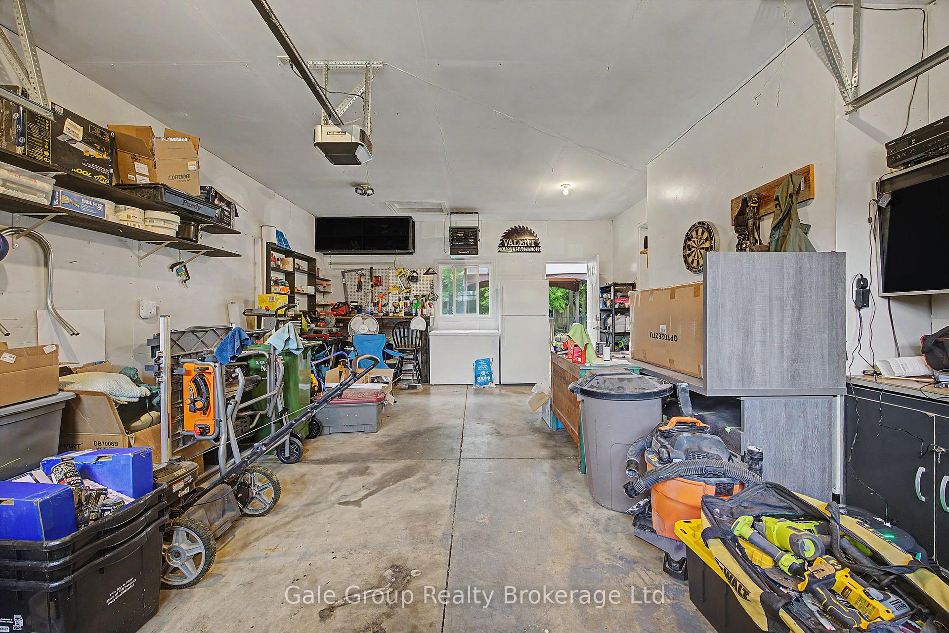 Photo 36 of 65 Wintergreen Crescent, Norfolk, Delhi — HOMEH