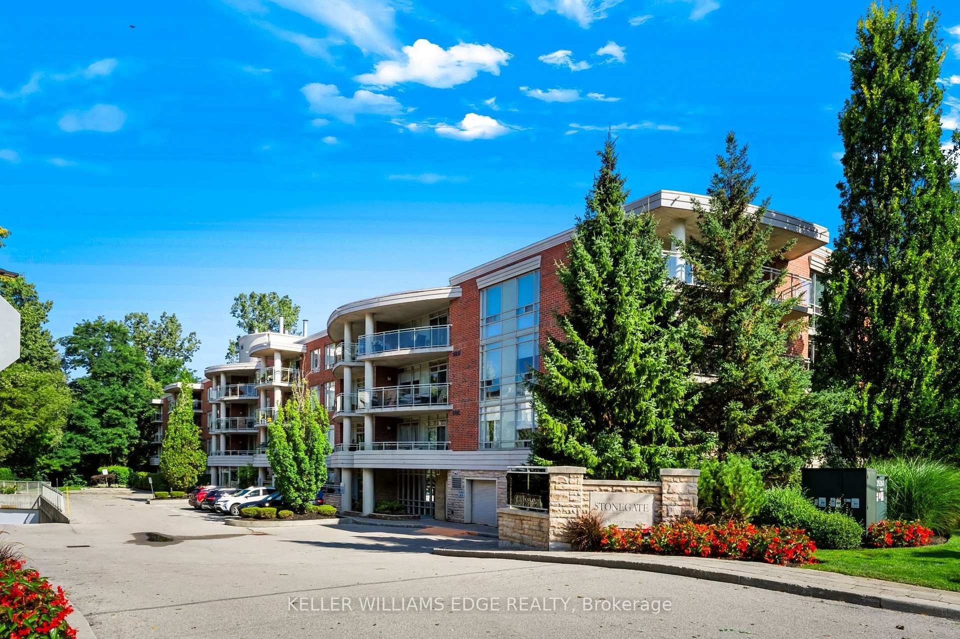 Front of Unit 301, 125 Wilson Street W