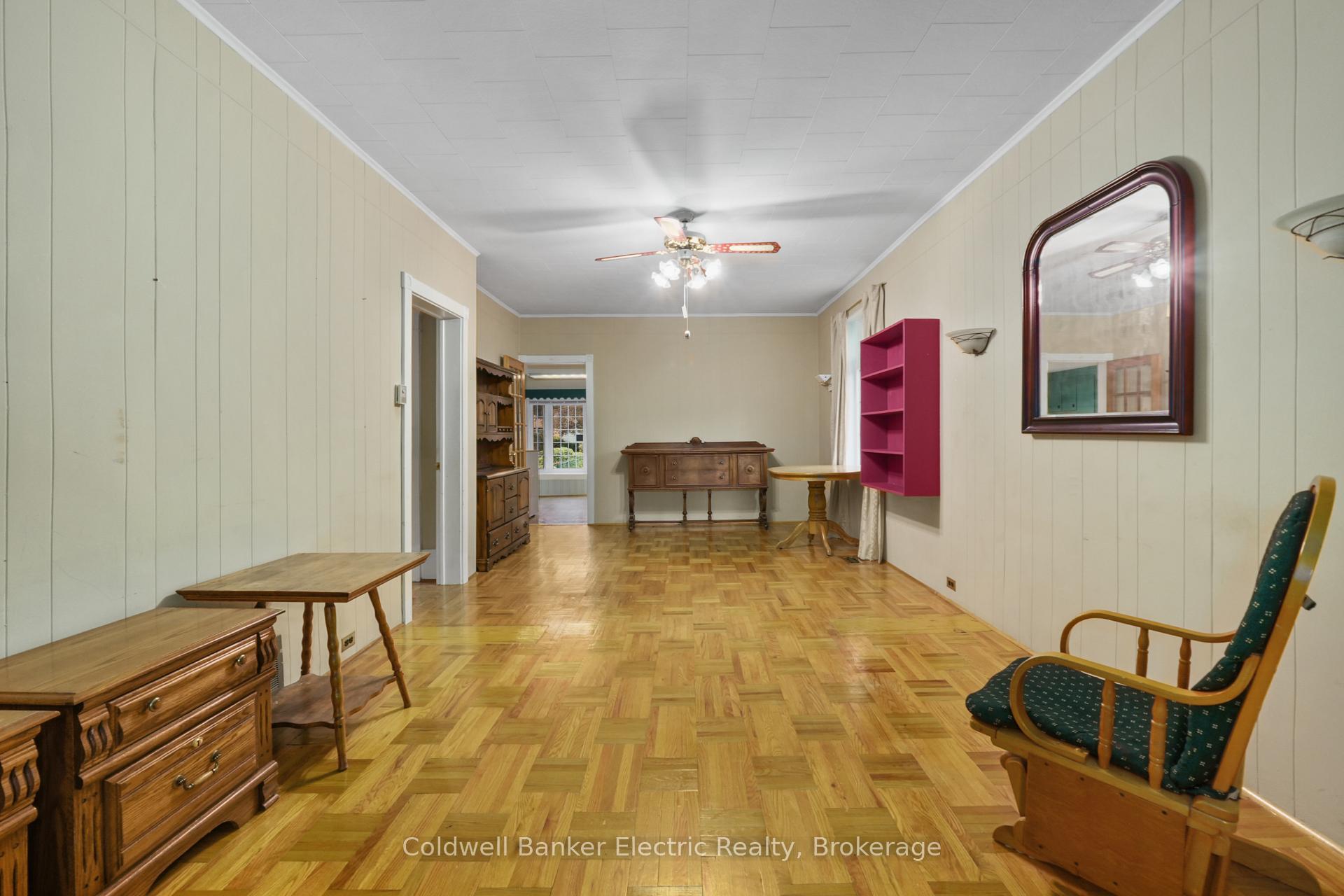 Photo 10 of 553 Chamberlain Street, Peterborough, Town Ward 3 — HOMEH