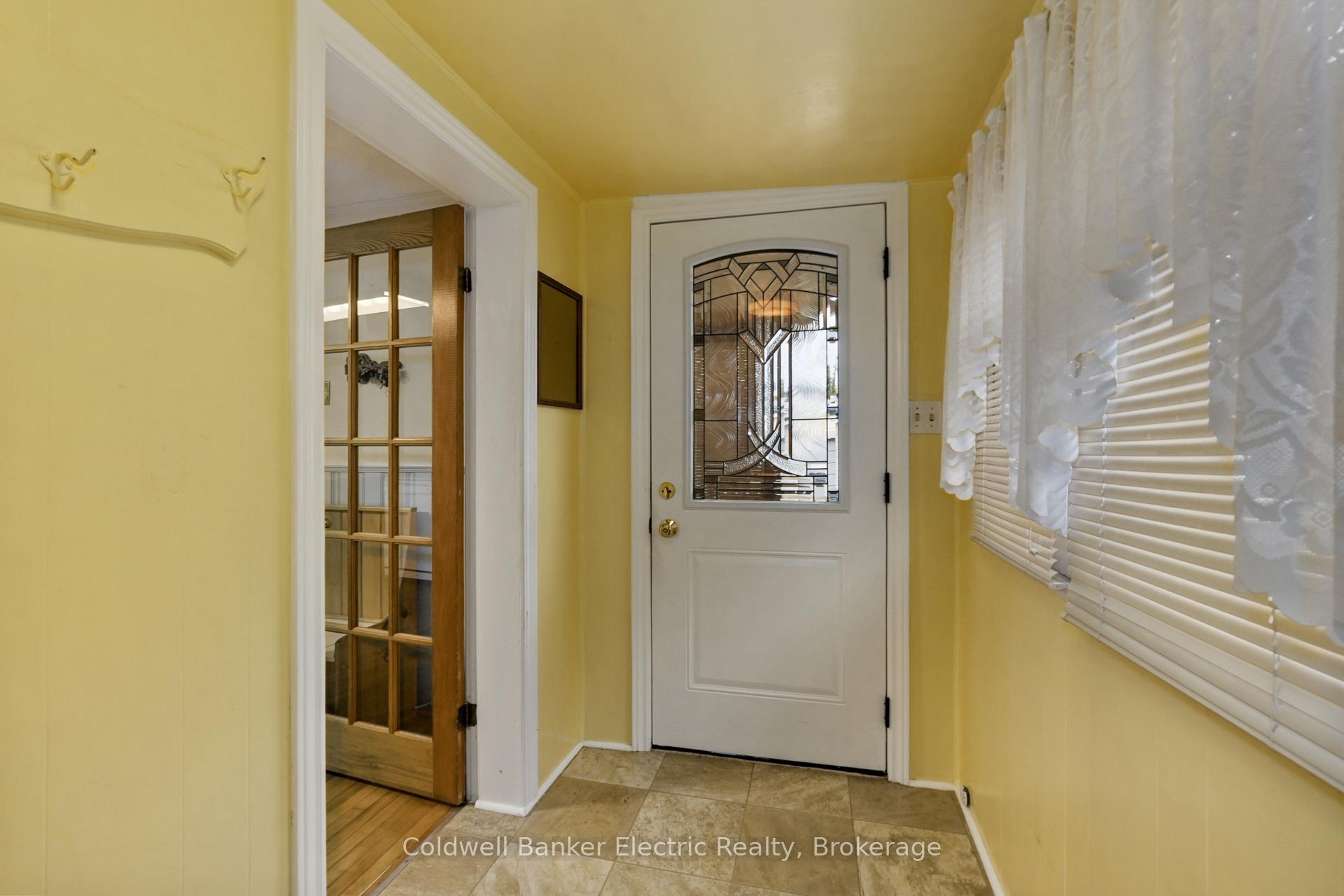 Photo 15 of 553 Chamberlain Street, Peterborough, Town Ward 3 — HOMEH