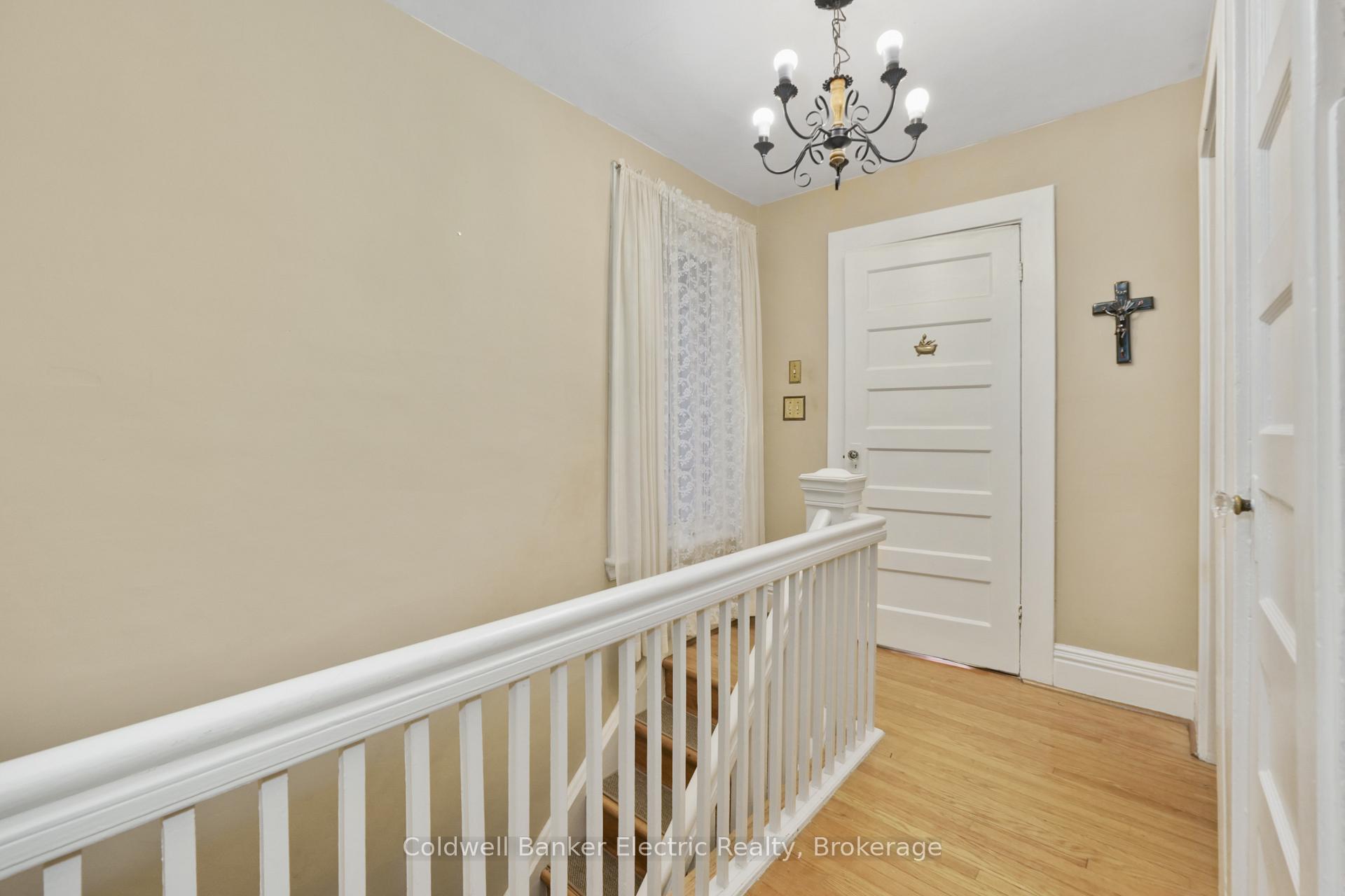 Photo 17 of 553 Chamberlain Street, Peterborough, Town Ward 3 — HOMEH