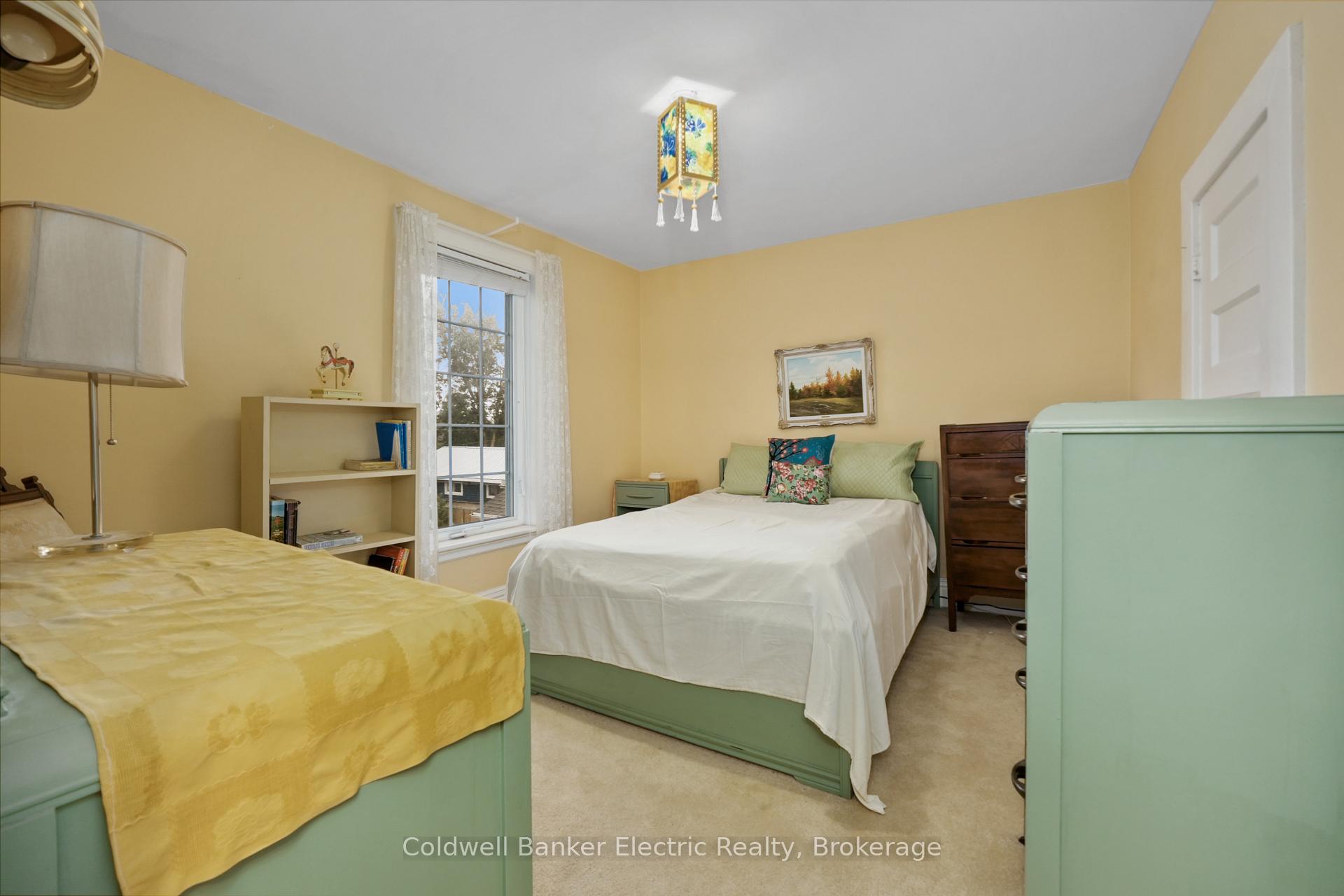 Photo 21 of 553 Chamberlain Street, Peterborough, Town Ward 3 — HOMEH