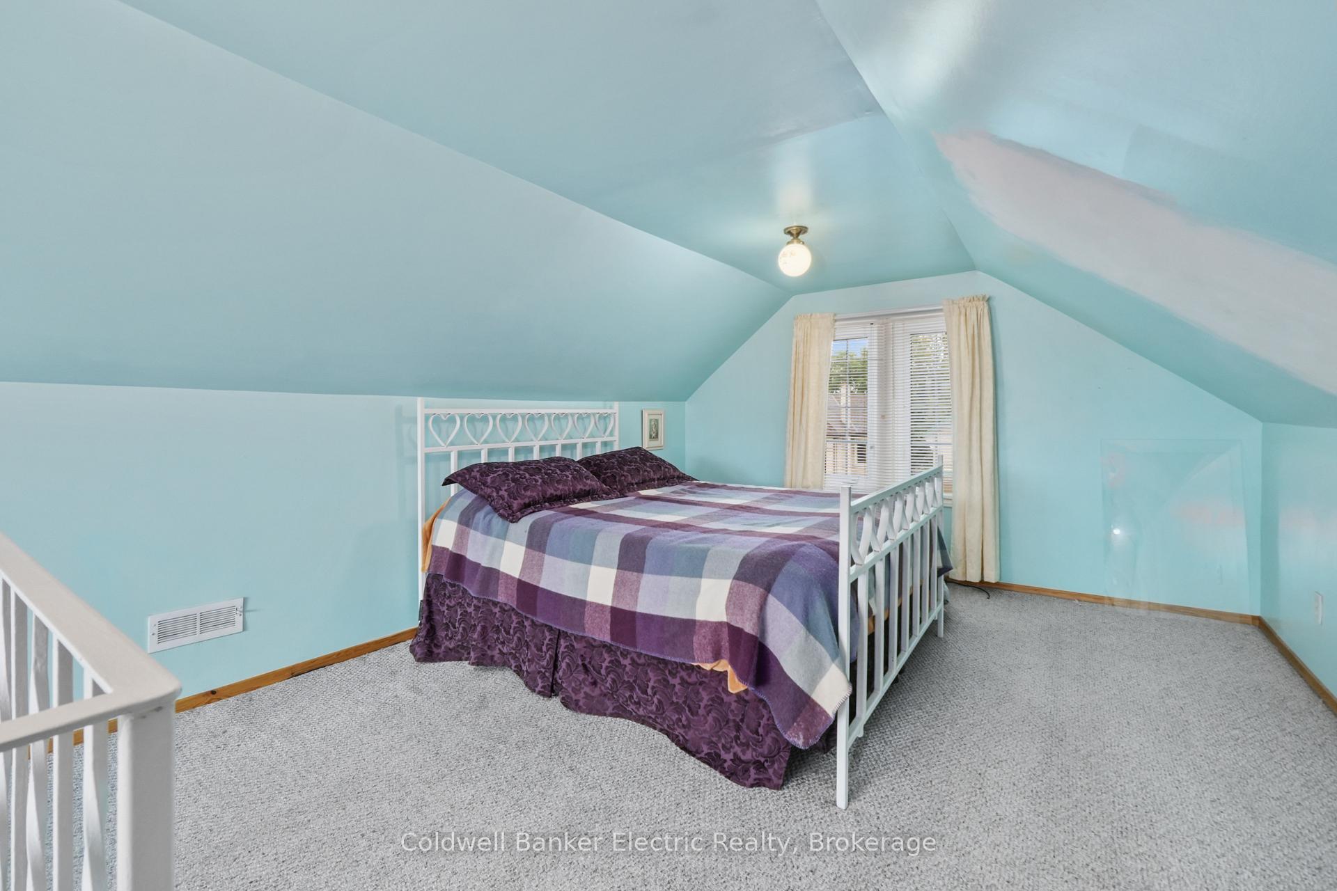 Photo 23 of 553 Chamberlain Street, Peterborough, Town Ward 3 — HOMEH