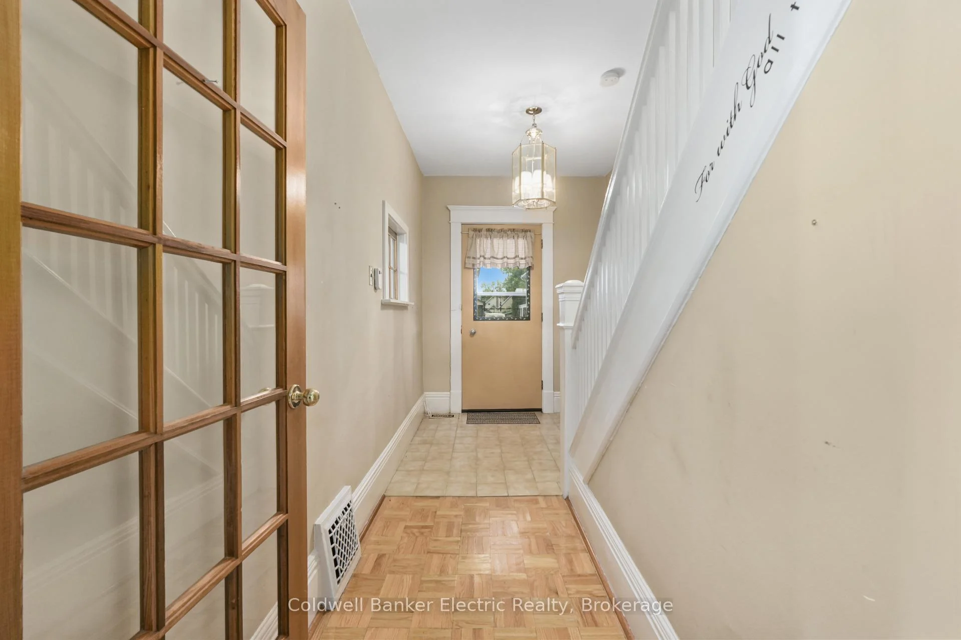 Photo 6 of 553 Chamberlain Street, Peterborough, Town Ward 3 — HOMEH