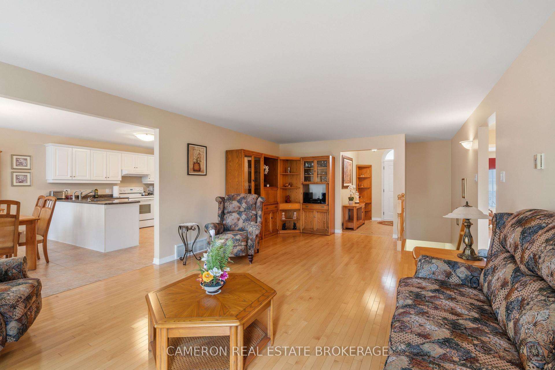 Photo 7 of 2061 Concorde Avenue, Cornwall, Cornwall — HOMEH