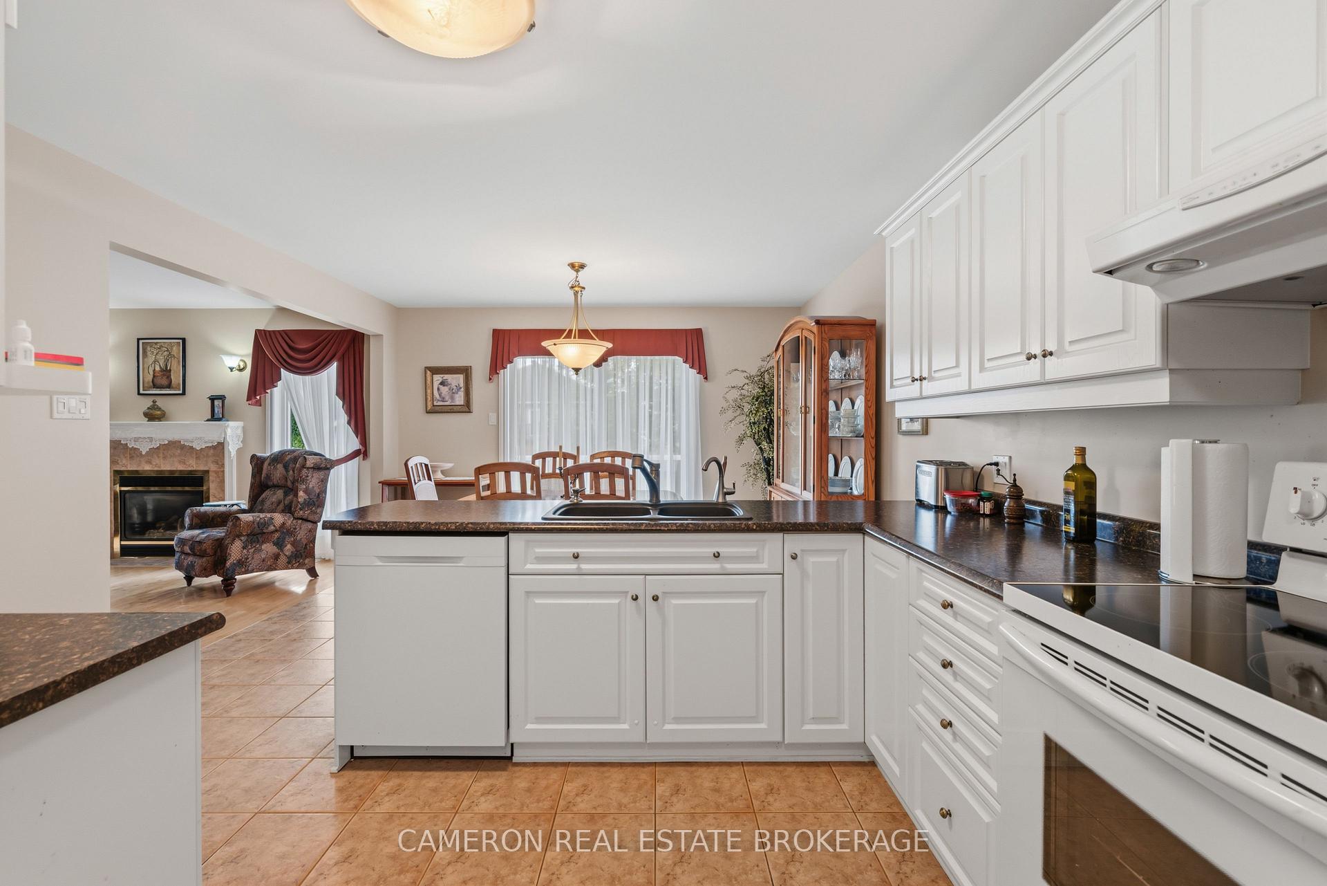 Photo 13 of 2061 Concorde Avenue, Cornwall, Cornwall — HOMEH