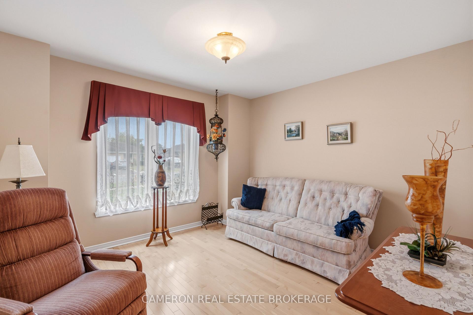 Photo 15 of 2061 Concorde Avenue, Cornwall, Cornwall — HOMEH