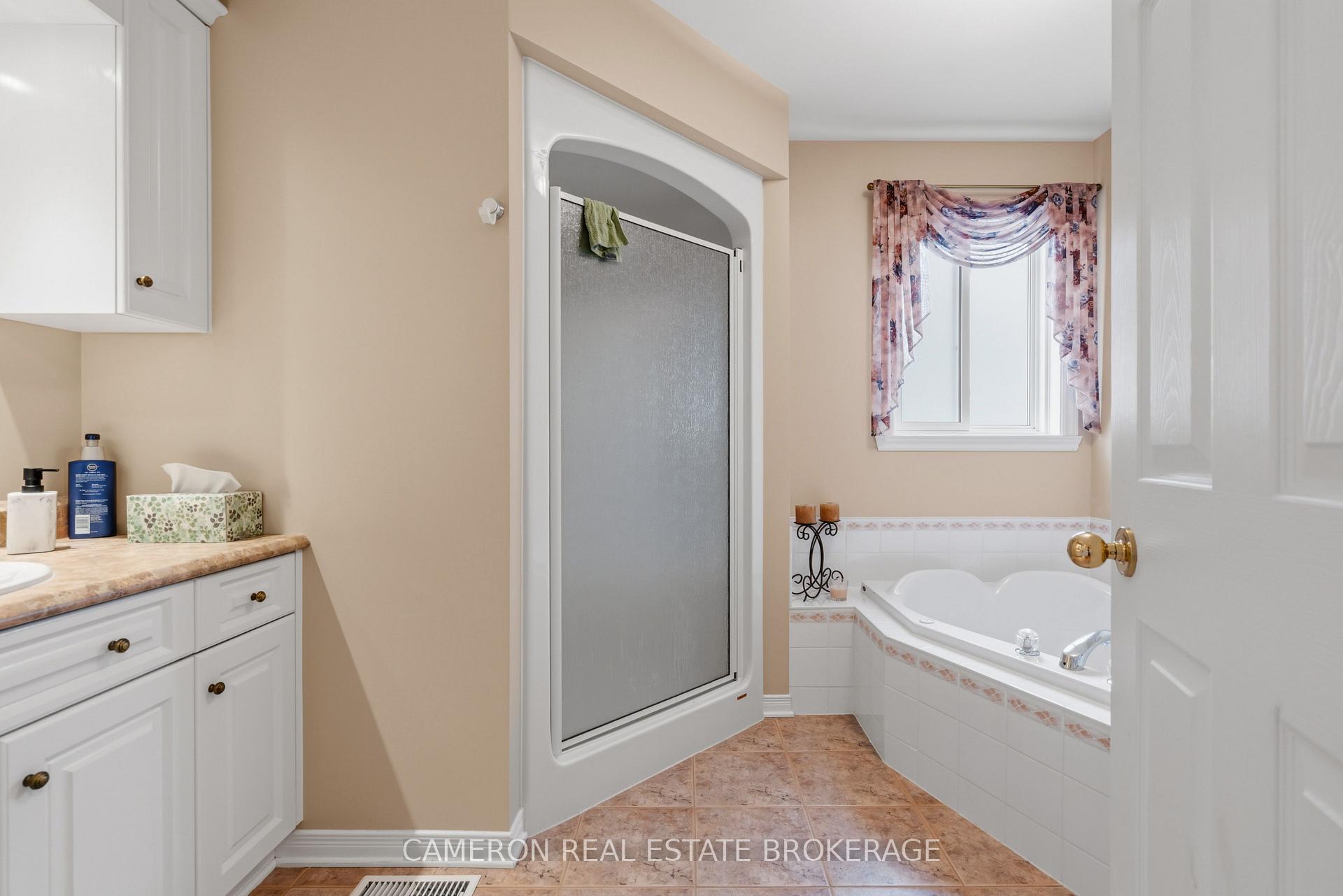 Photo 16 of 2061 Concorde Avenue, Cornwall, Cornwall — HOMEH