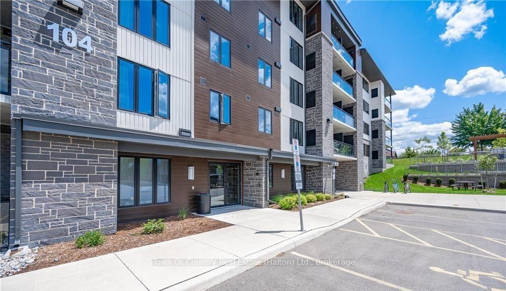 Photo 1 of Unit 104, 104 Summit Ridge Drive, Guelph, Grange Road — HOMEH