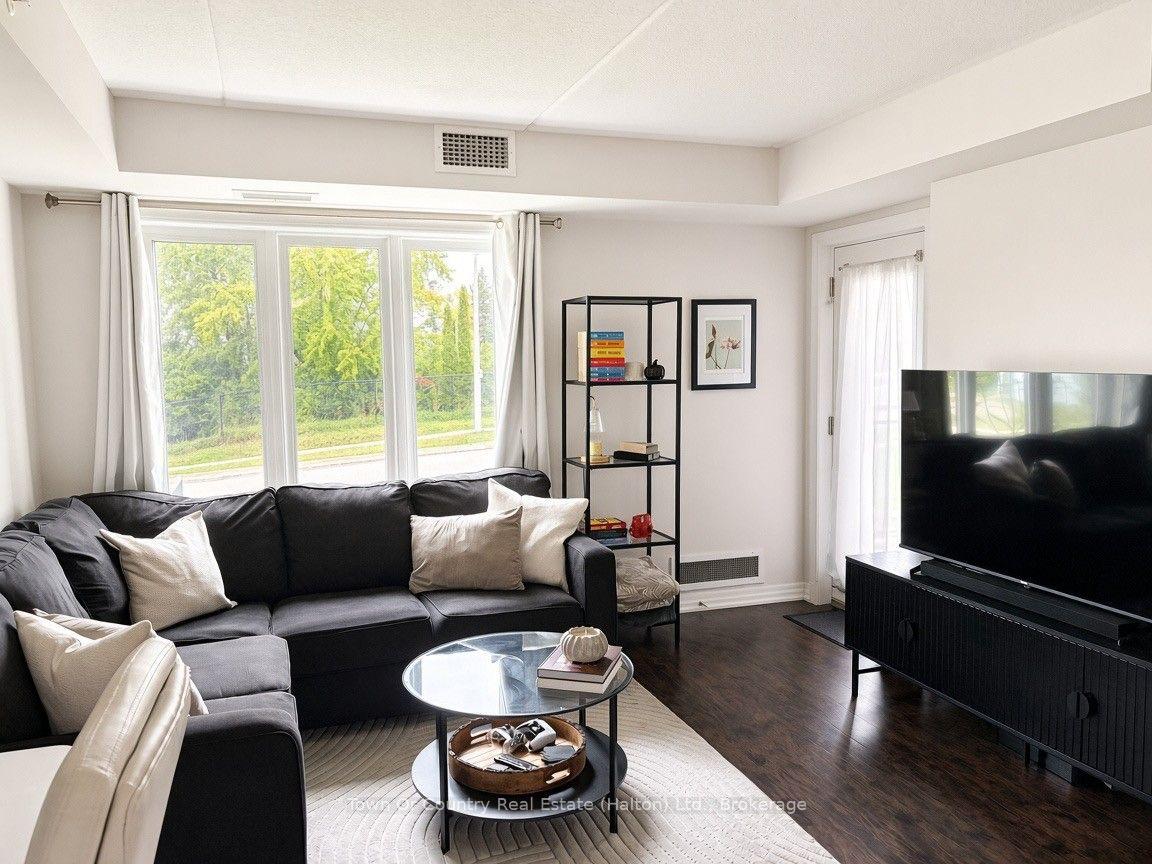 Photo 6 of Unit 104, 104 Summit Ridge Drive, Guelph, Grange Road — HOMEH
