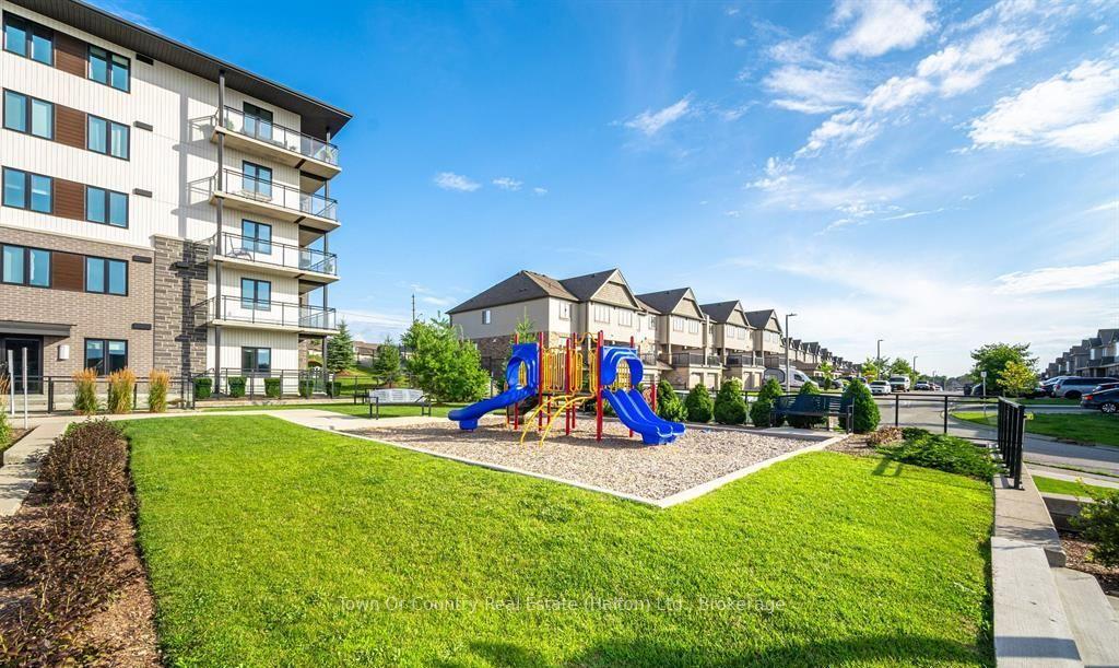 Photo 11 of Unit 104, 104 Summit Ridge Drive, Guelph, Grange Road — HOMEH