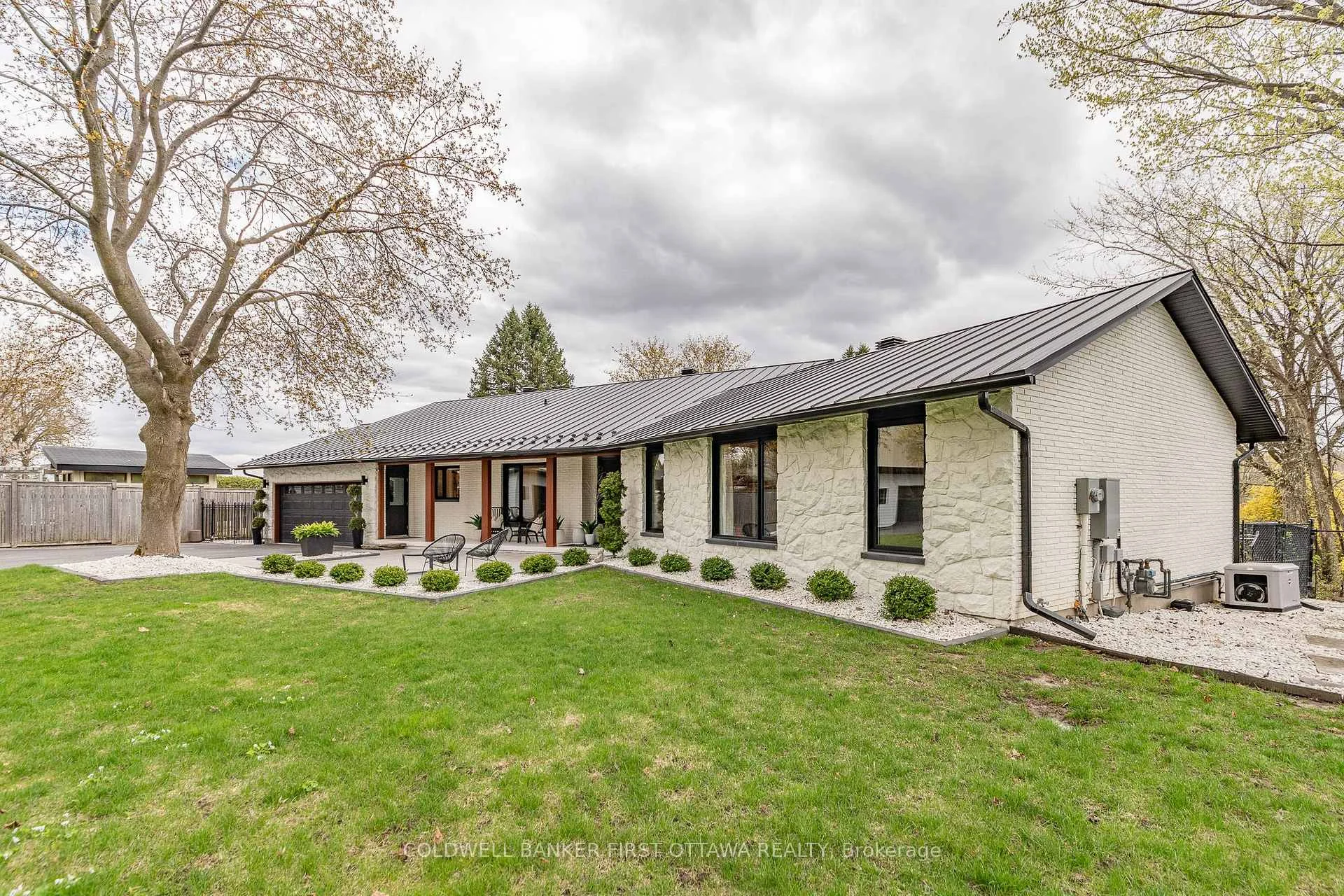Photo 10 of 1060 River Road E, Ottawa, Manotick East to Manotick Station — HOMEH
