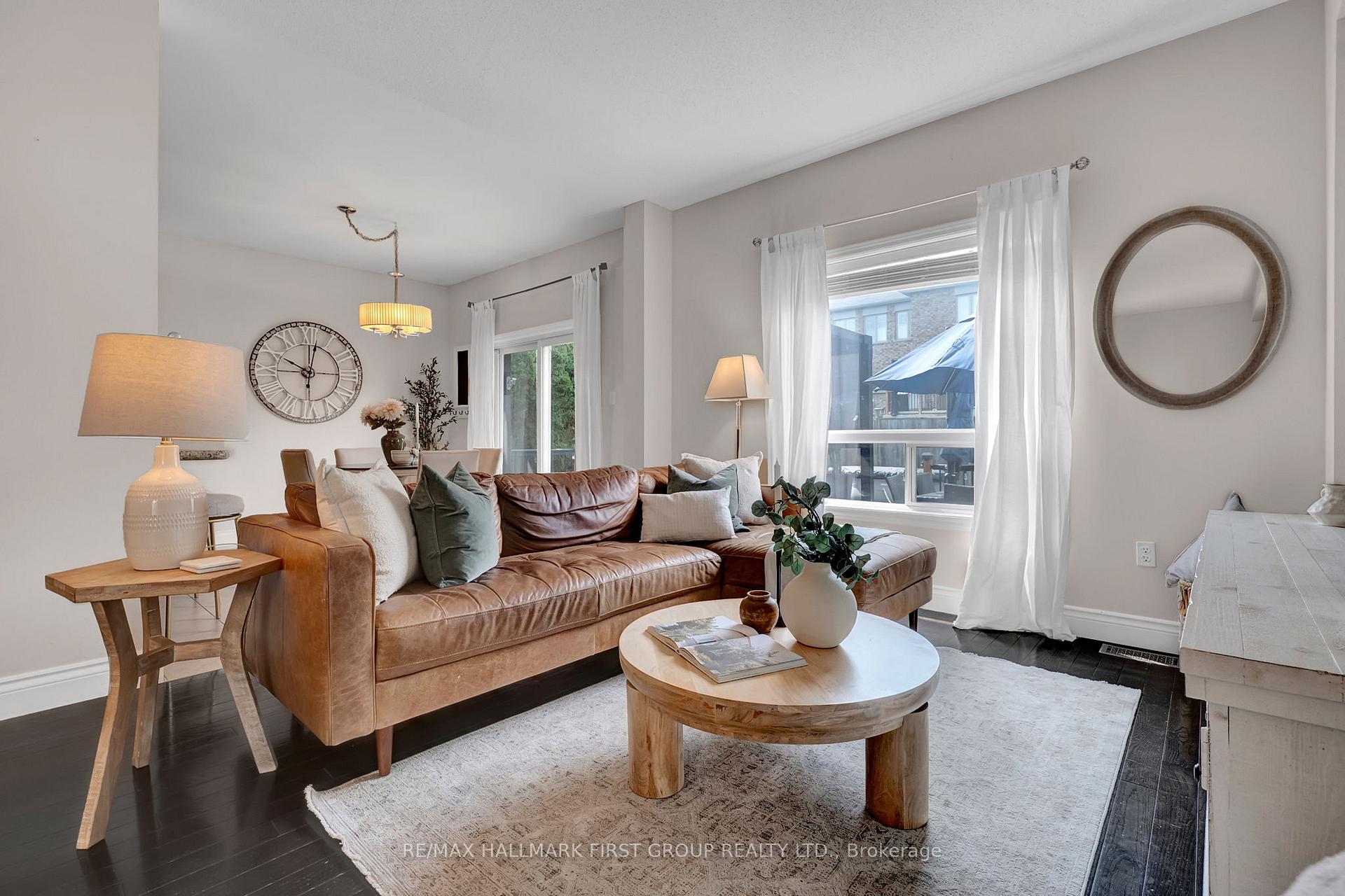 Photo 7 of 122 Buttonshaw Street, Clarington, Bowmanville — HOMEH