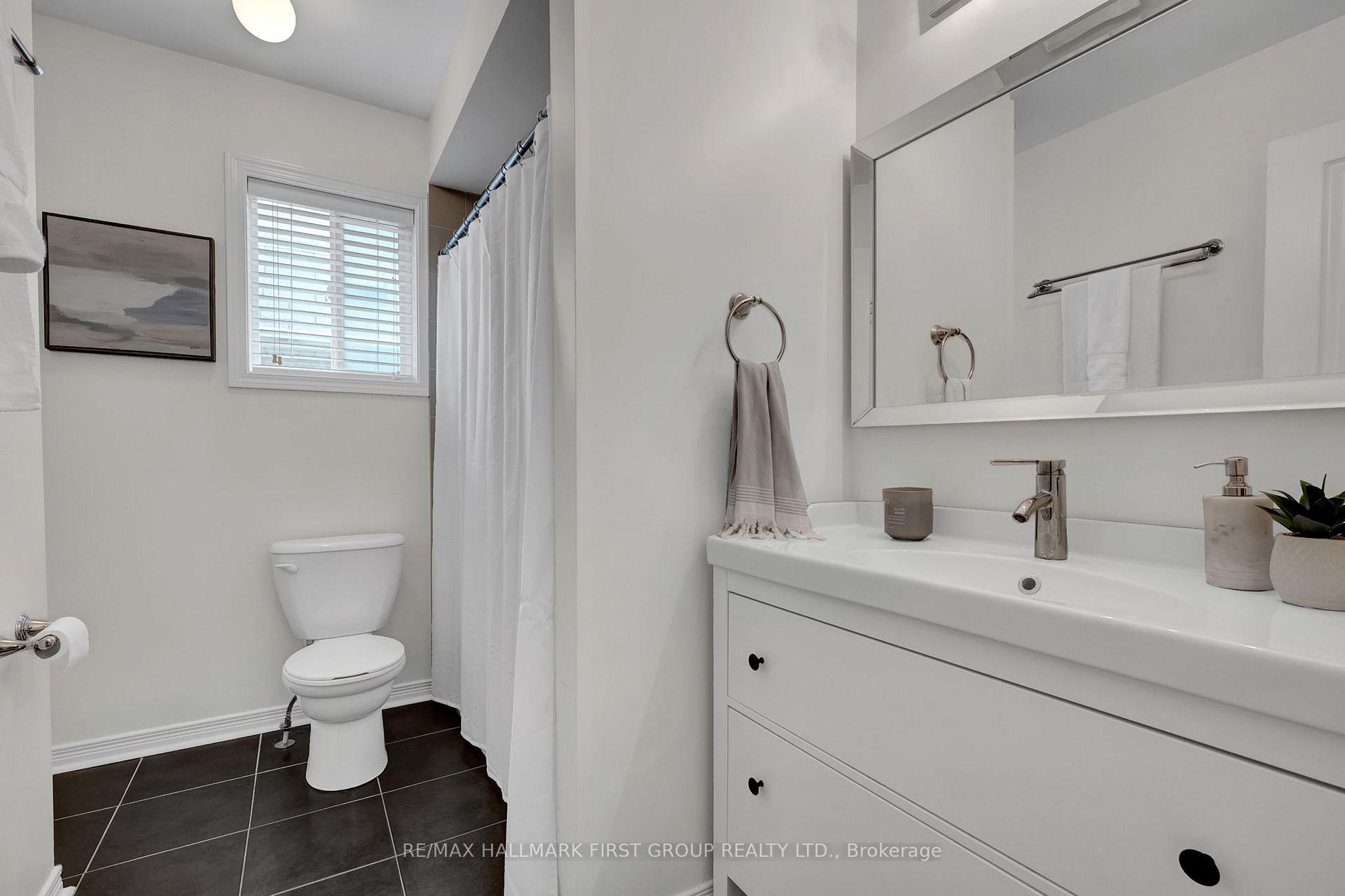 Photo 21 of 122 Buttonshaw Street, Clarington, Bowmanville — HOMEH