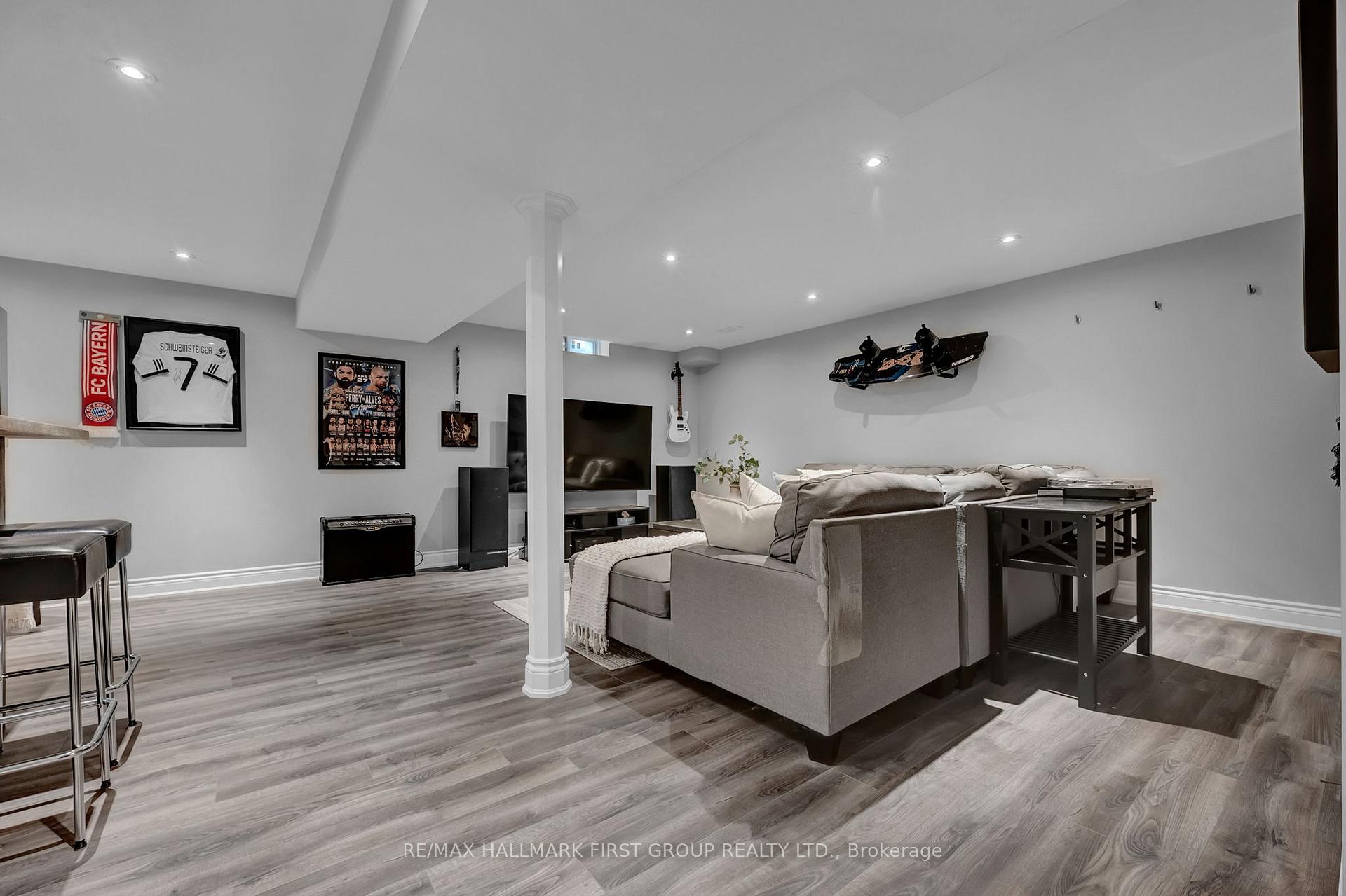 Photo 25 of 122 Buttonshaw Street, Clarington, Bowmanville — HOMEH