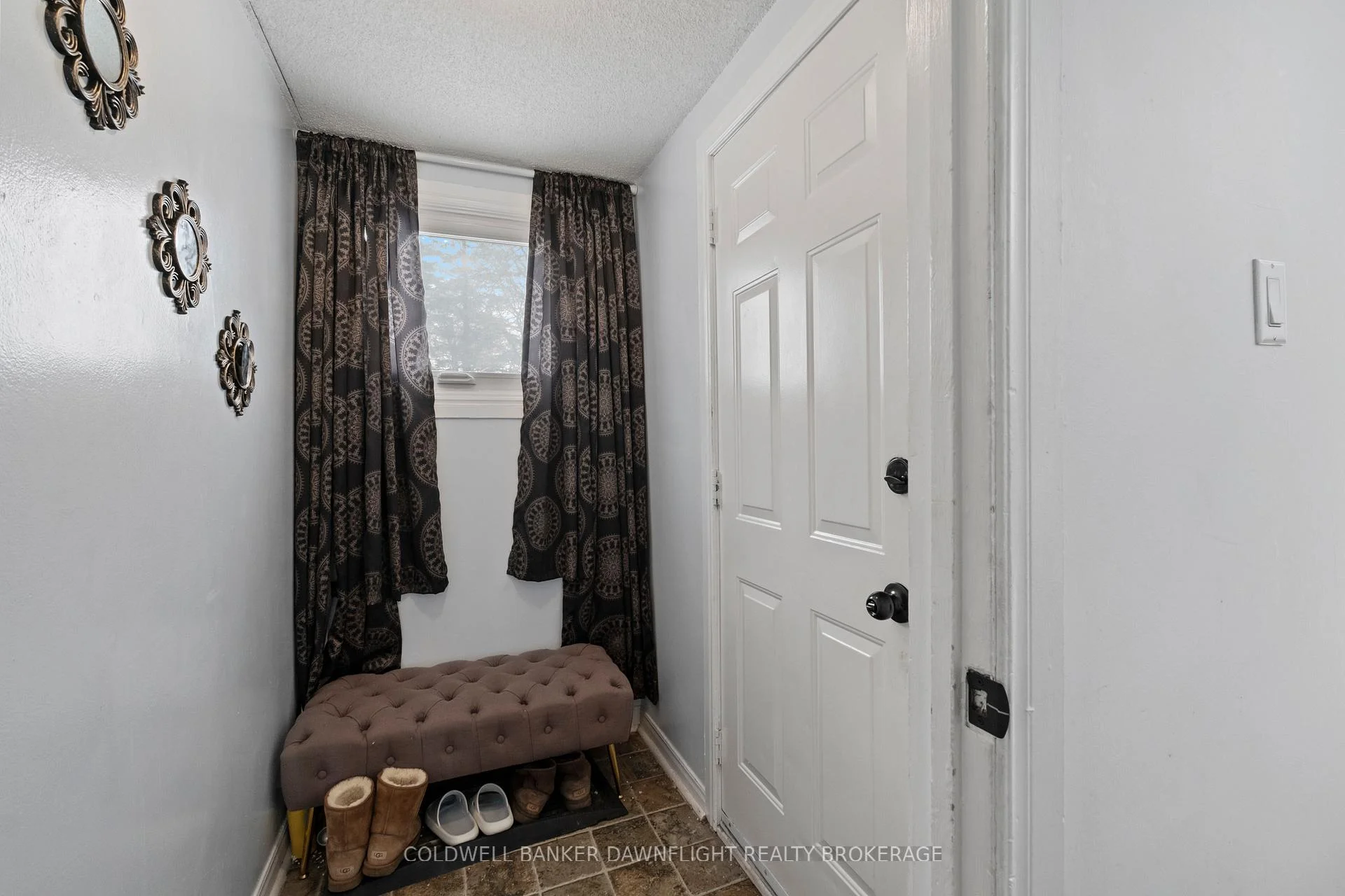 Photo 4 of Unit 46, 46 St Charles Place, Huron East, Vanastra — HOMEH