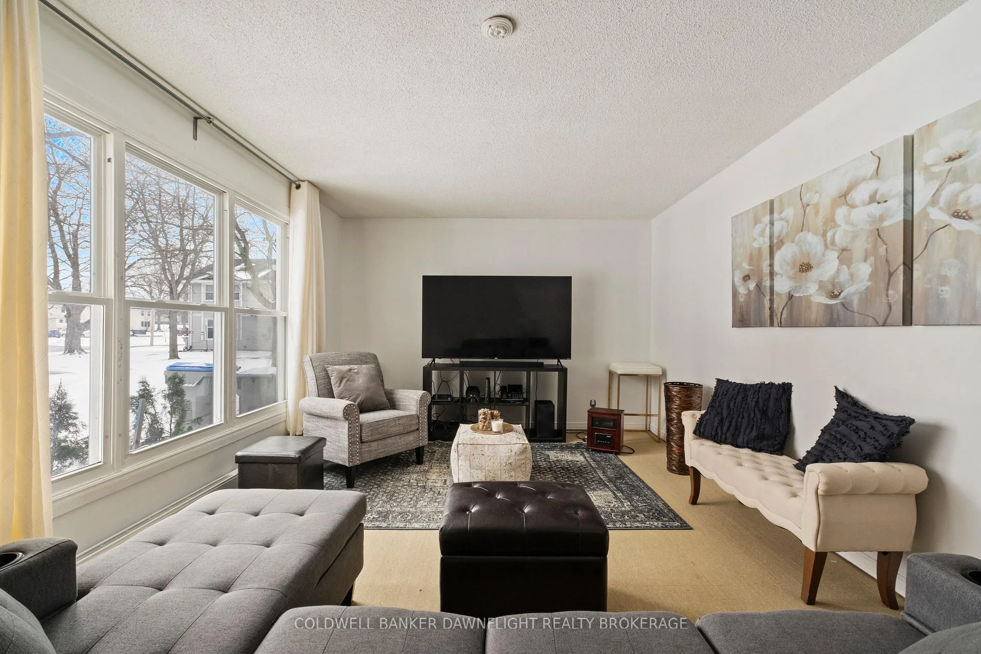 Photo 5 of Unit 46, 46 St Charles Place, Huron East, Vanastra — HOMEH