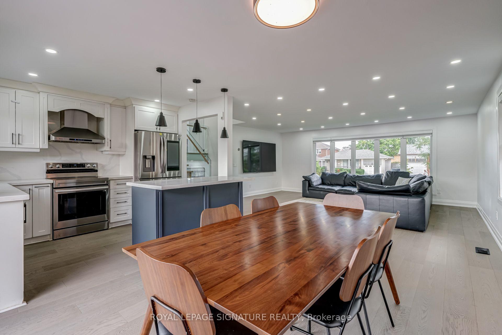 Photo 11 of 68 Stapleton Drive, Etobicoke, Kingsview Village-The Westway — HOMEH