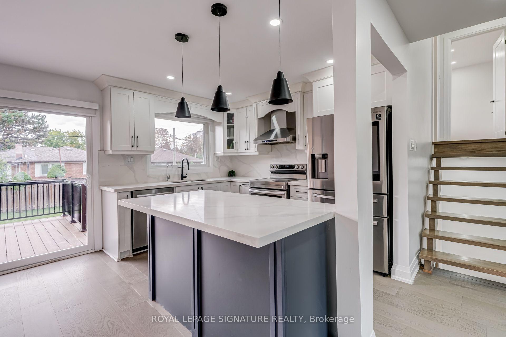 Photo 14 of 68 Stapleton Drive, Etobicoke, Kingsview Village-The Westway — HOMEH