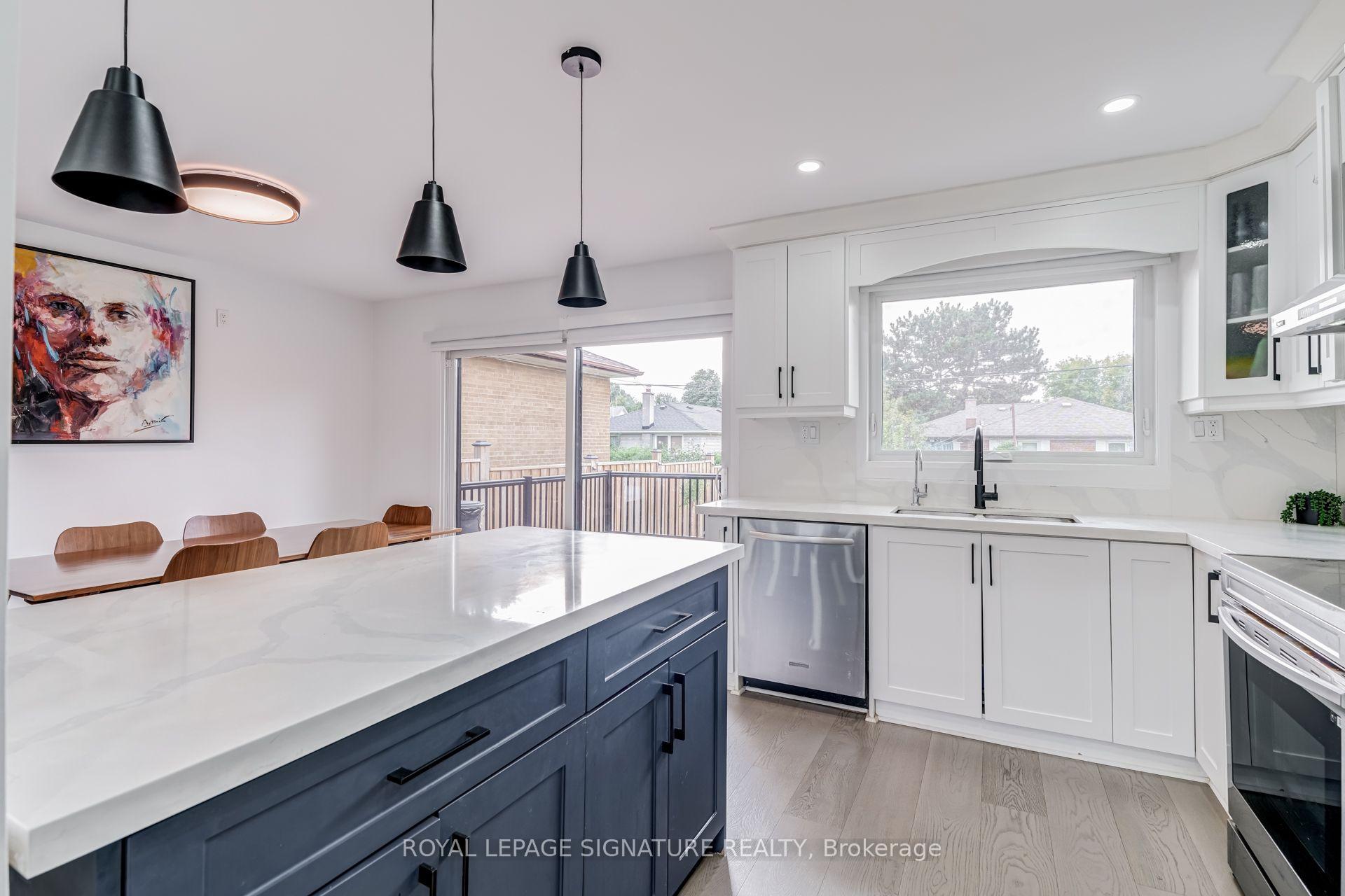 Photo 15 of 68 Stapleton Drive, Etobicoke, Kingsview Village-The Westway — HOMEH