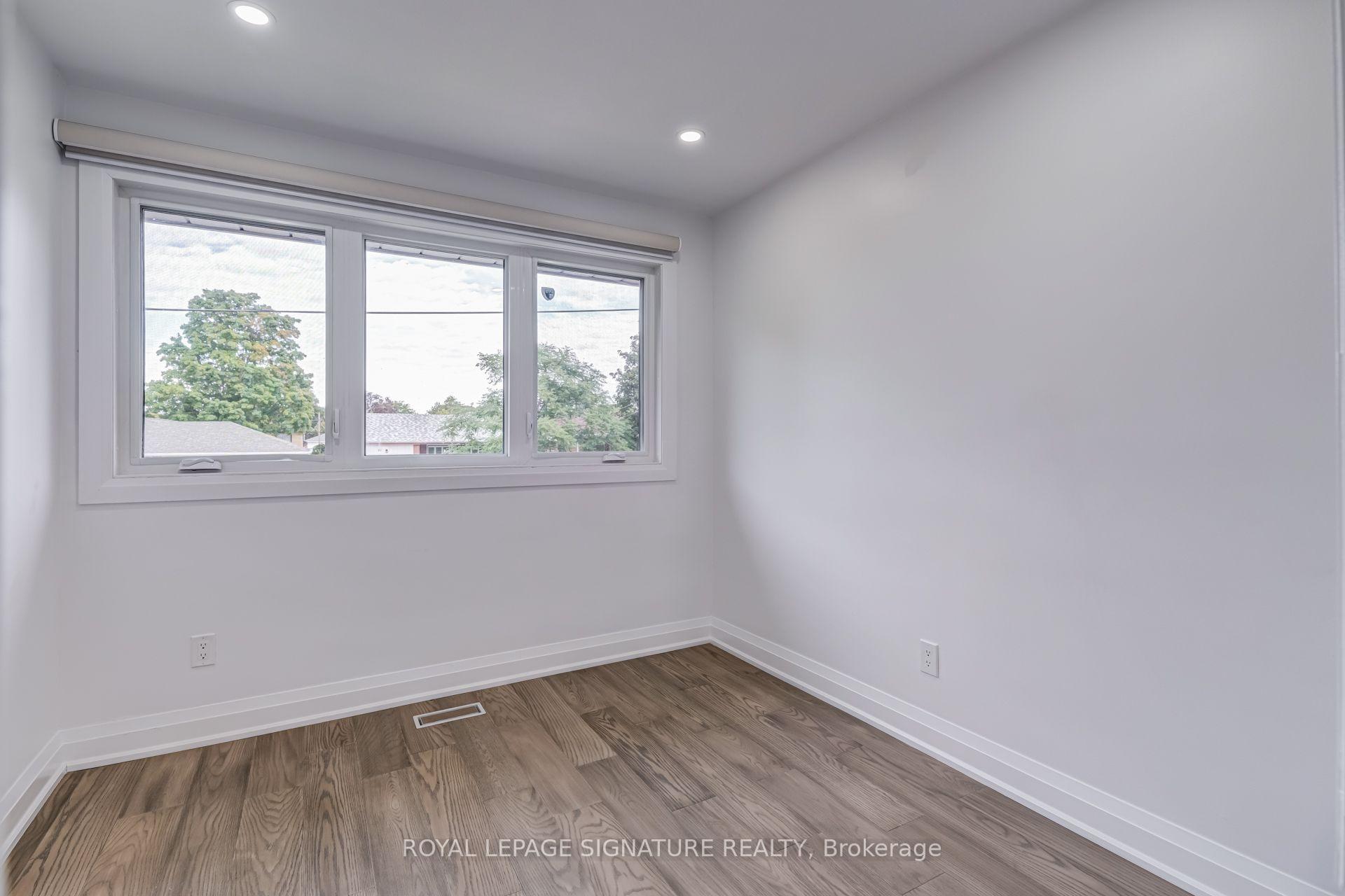 Photo 19 of 68 Stapleton Drive, Etobicoke, Kingsview Village-The Westway — HOMEH