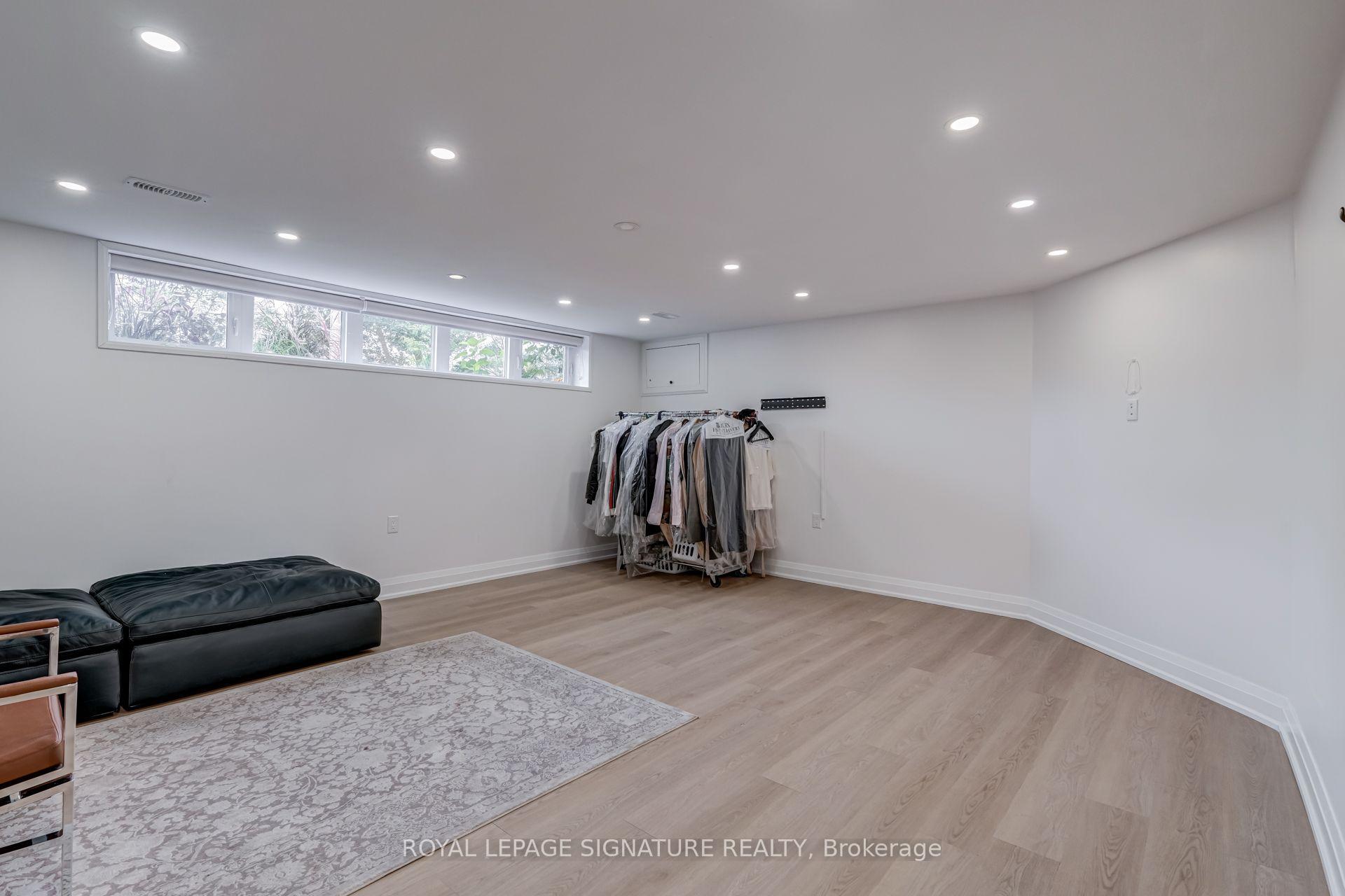 Photo 22 of 68 Stapleton Drive, Etobicoke, Kingsview Village-The Westway — HOMEH