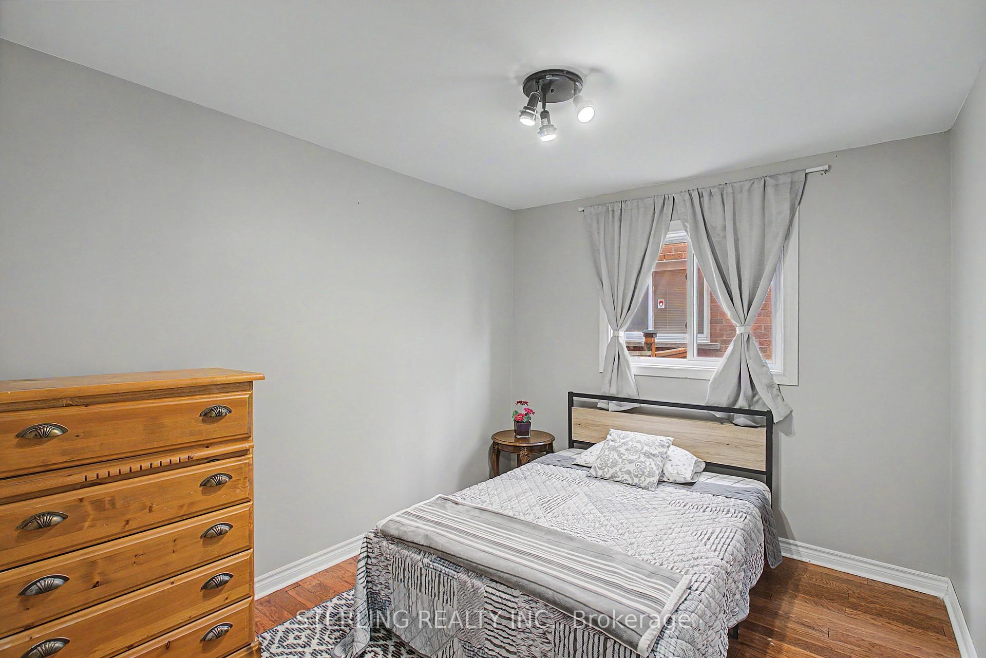 Photo 11 of 72 Sunforest Drive, Brampton, Heart Lake West — HOMEH