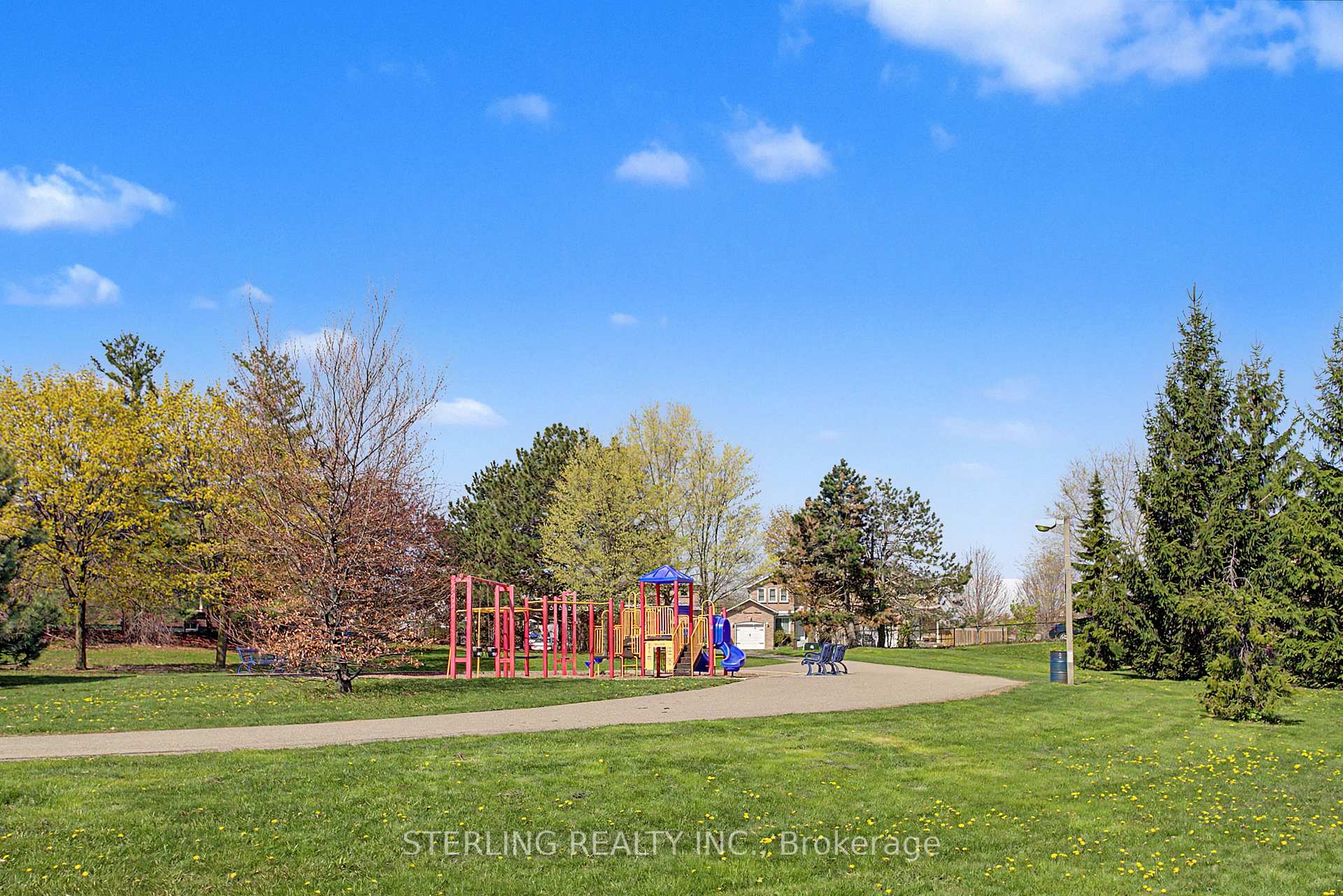 Photo 12 of 72 Sunforest Drive, Brampton, Heart Lake West — HOMEH