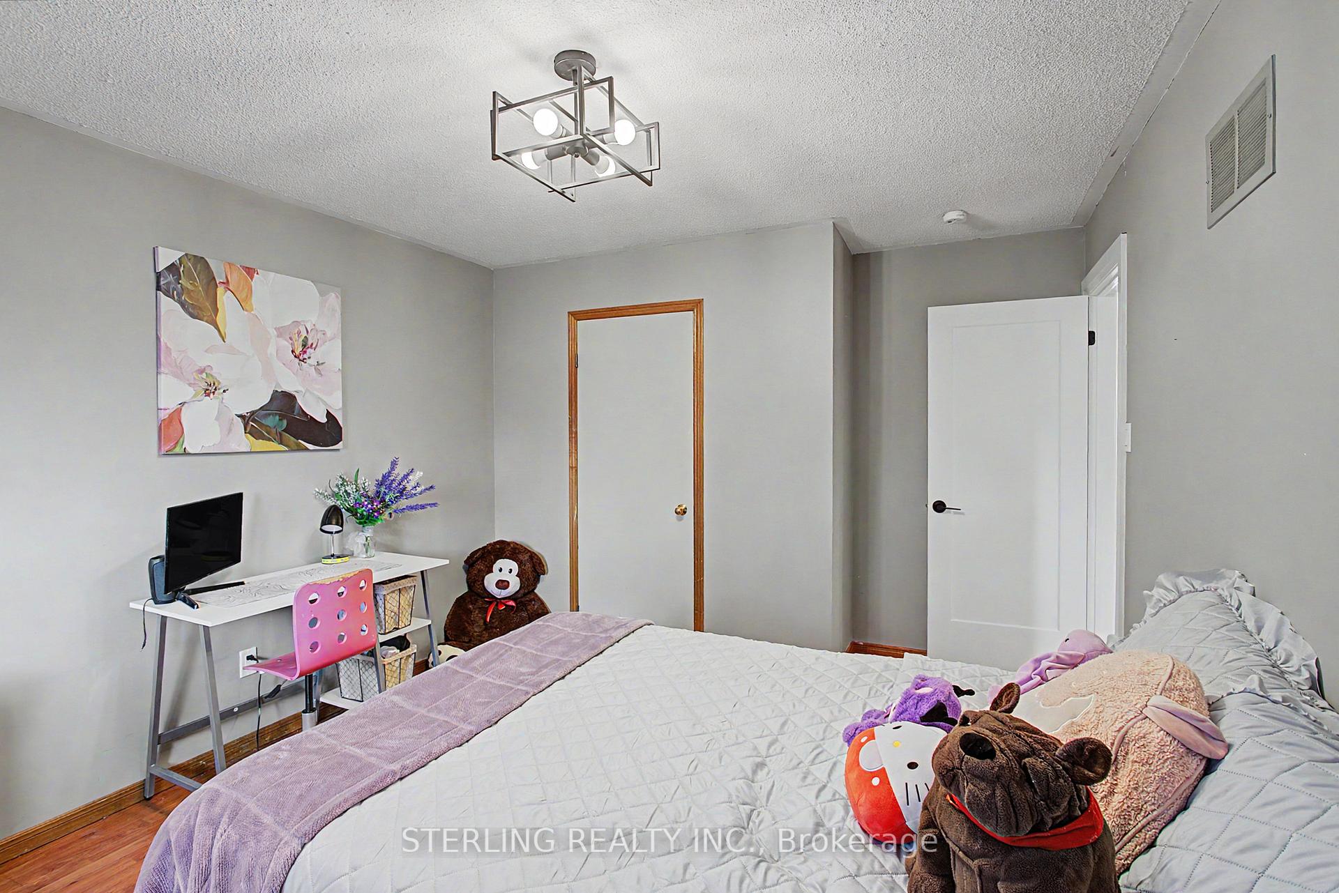 Photo 24 of 72 Sunforest Drive, Brampton, Heart Lake West — HOMEH