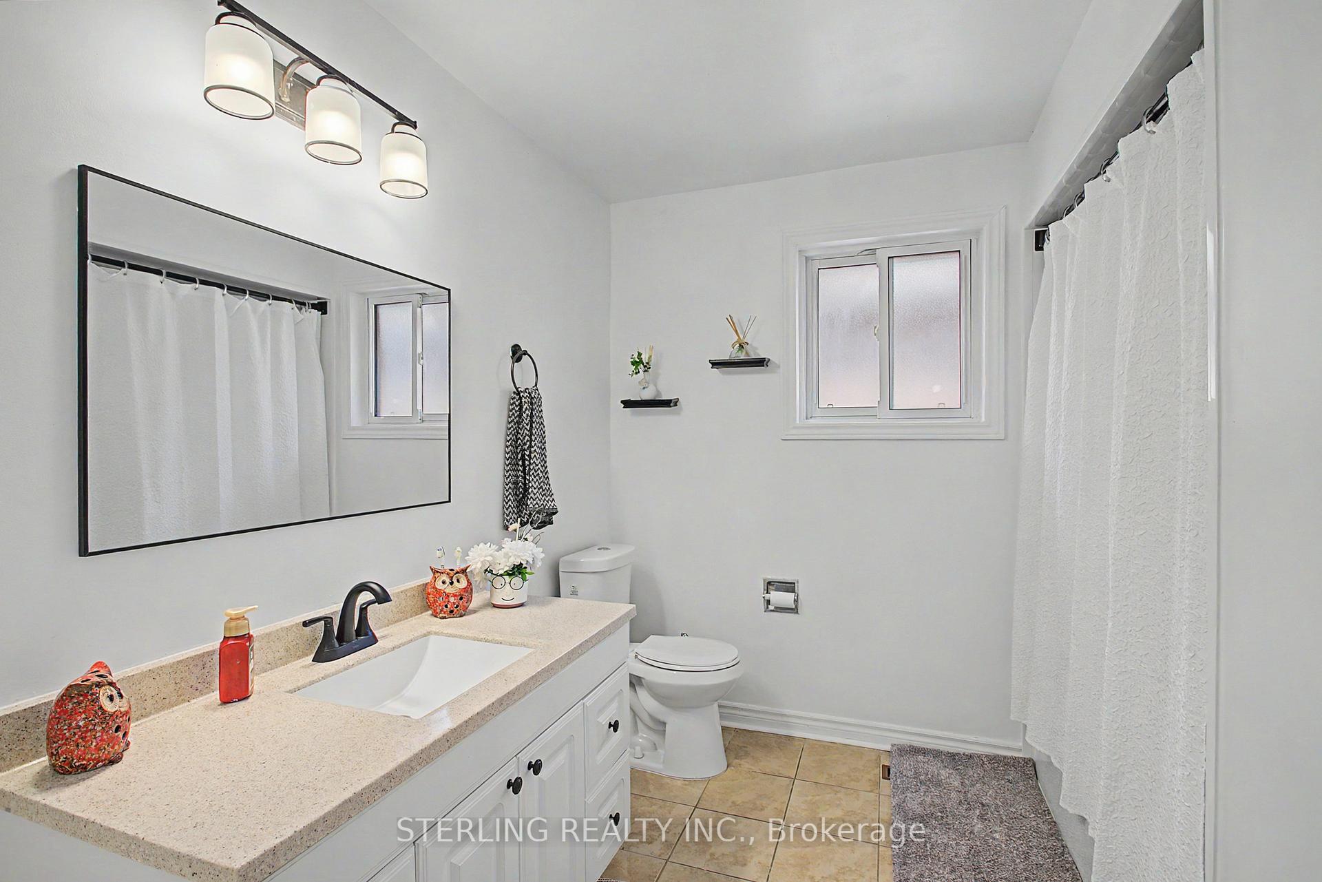 Photo 30 of 72 Sunforest Drive, Brampton, Heart Lake West — HOMEH