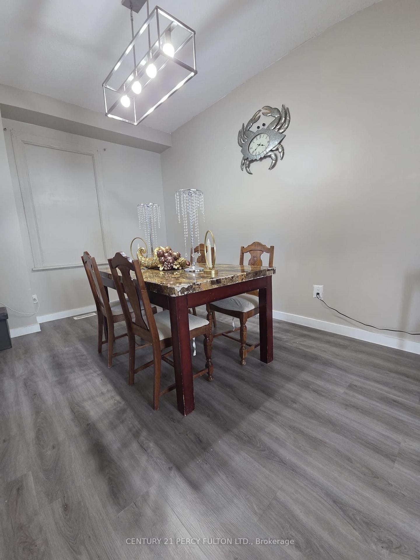 Photo 5 of 130 Stirton Street, Hamilton, Gibson — HOMEH