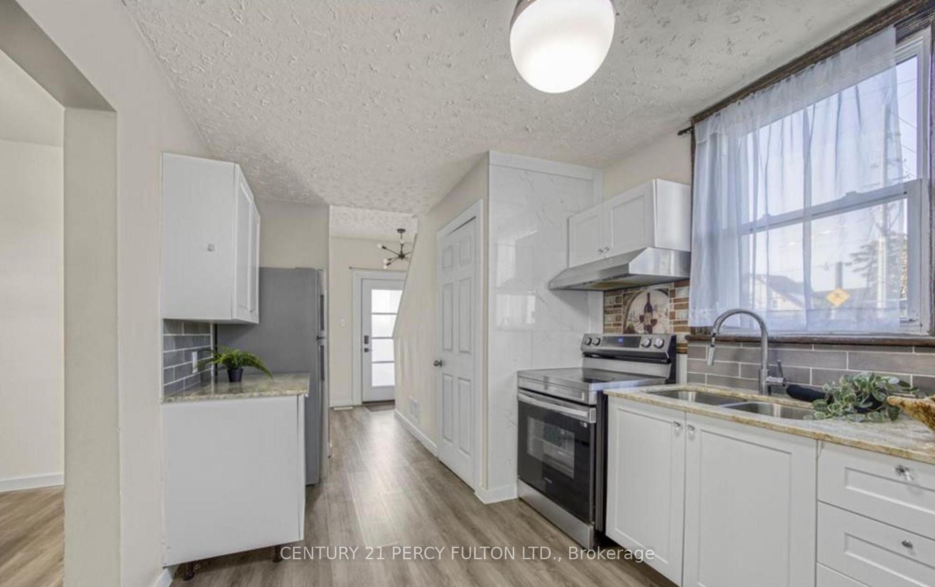 Photo 7 of 130 Stirton Street, Hamilton, Gibson — HOMEH