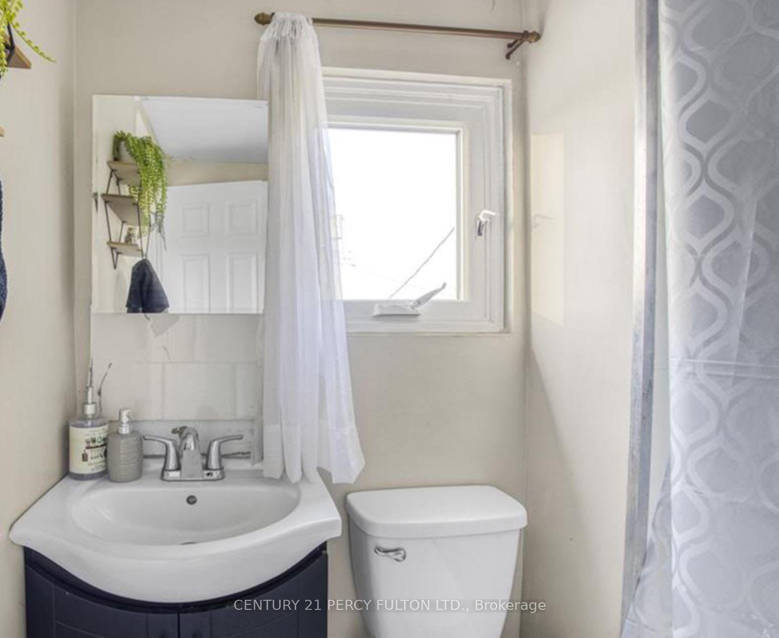 Photo 13 of 130 Stirton Street, Hamilton, Gibson — HOMEH