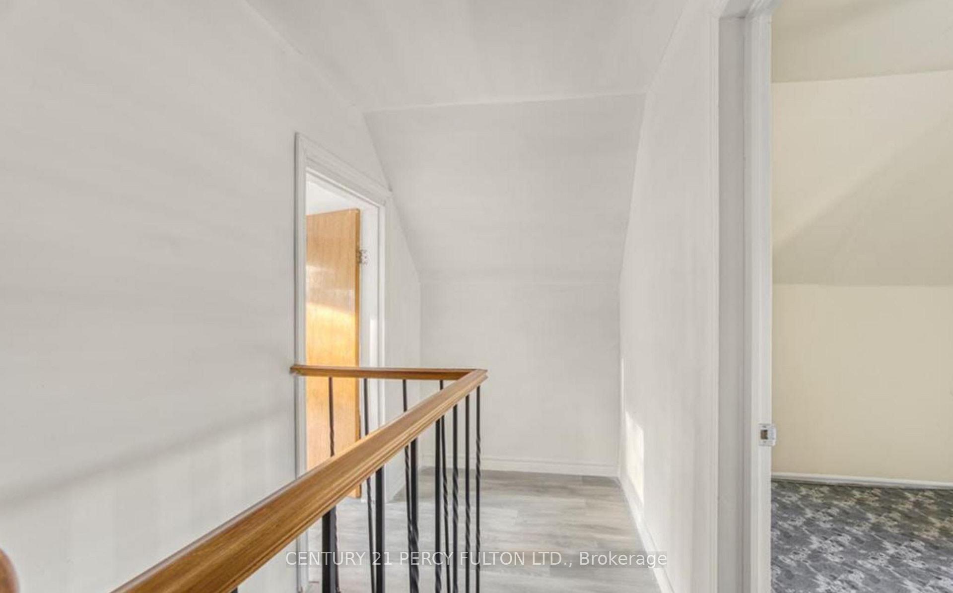 Photo 17 of 130 Stirton Street, Hamilton, Gibson — HOMEH