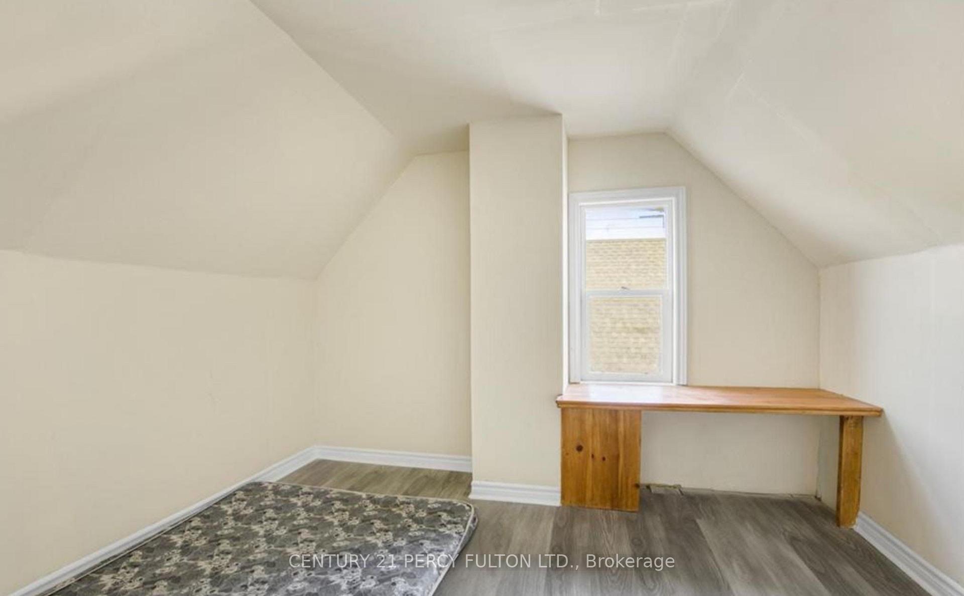 Photo 18 of 130 Stirton Street, Hamilton, Gibson — HOMEH