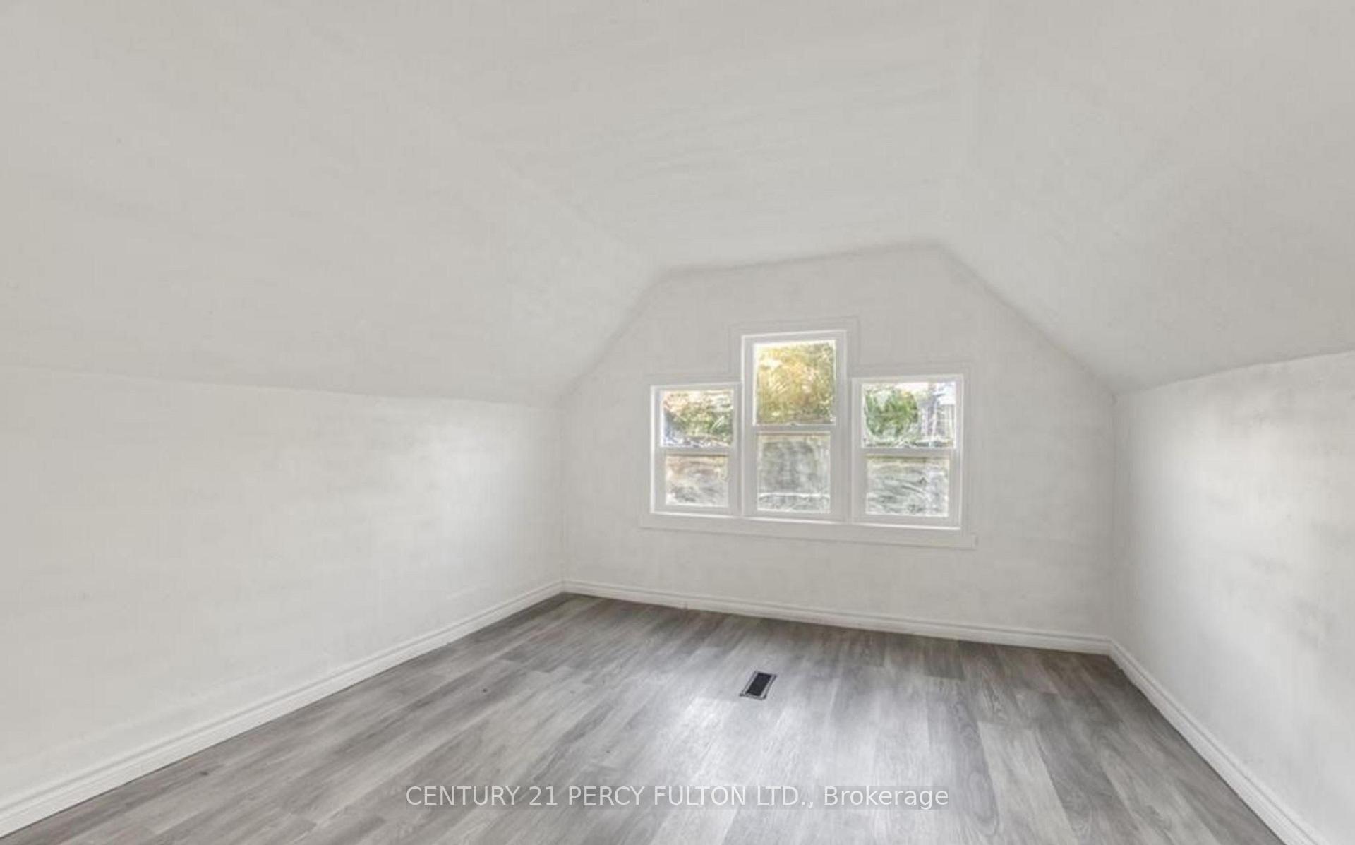 Photo 19 of 130 Stirton Street, Hamilton, Gibson — HOMEH