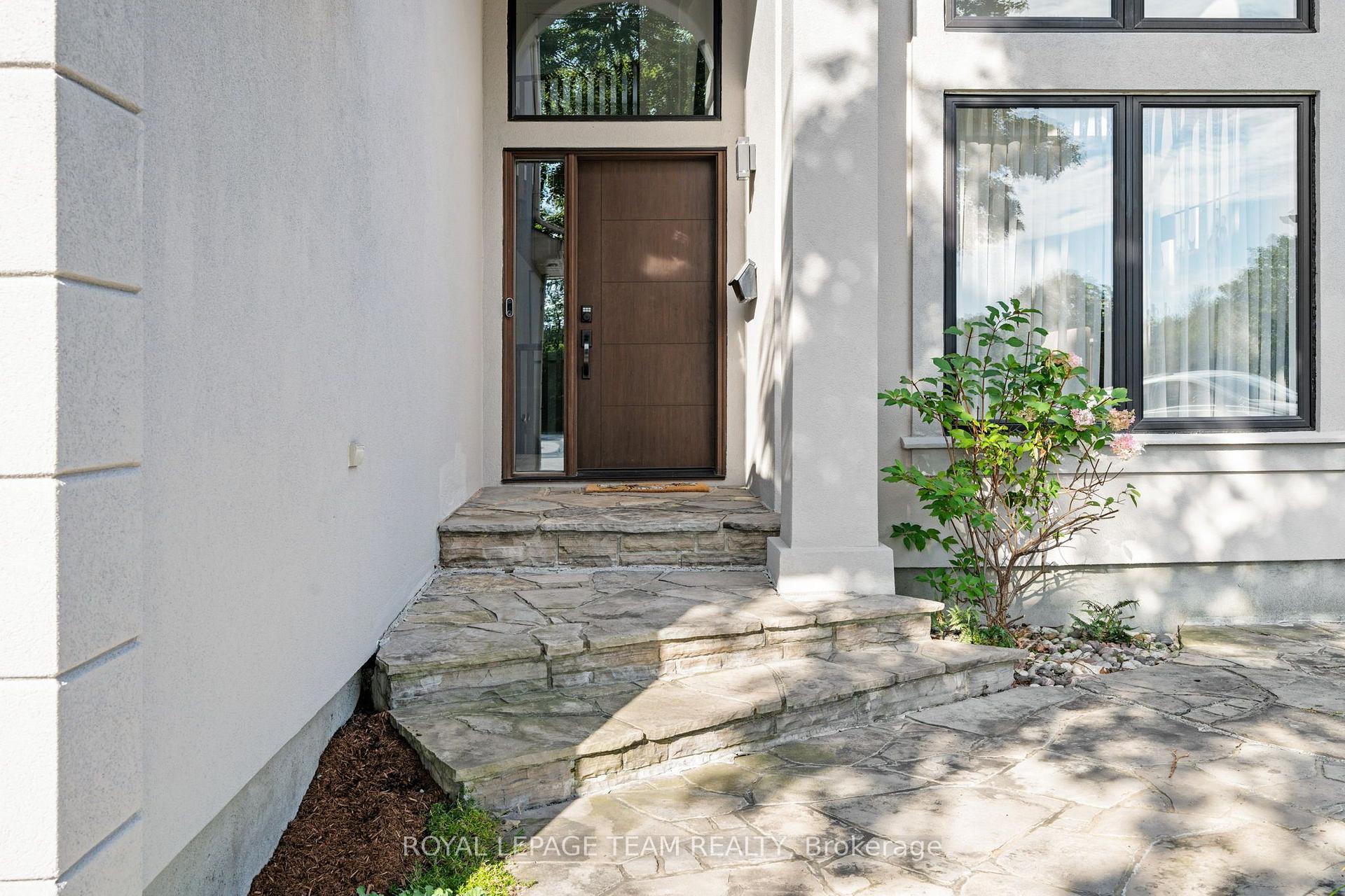 Photo 2 of 55 Witherspoon Crescent, Ottawa, Kanata - Kanata Lakes/Heritage Hills — HOMEH