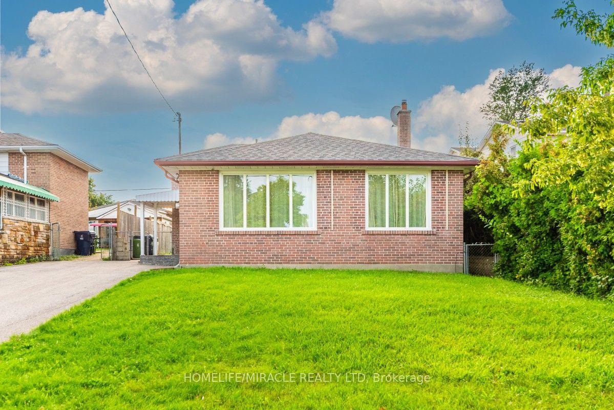 Photo 1 of 20 Mayhill Crescent, Scarborough, Woburn — HOMEH