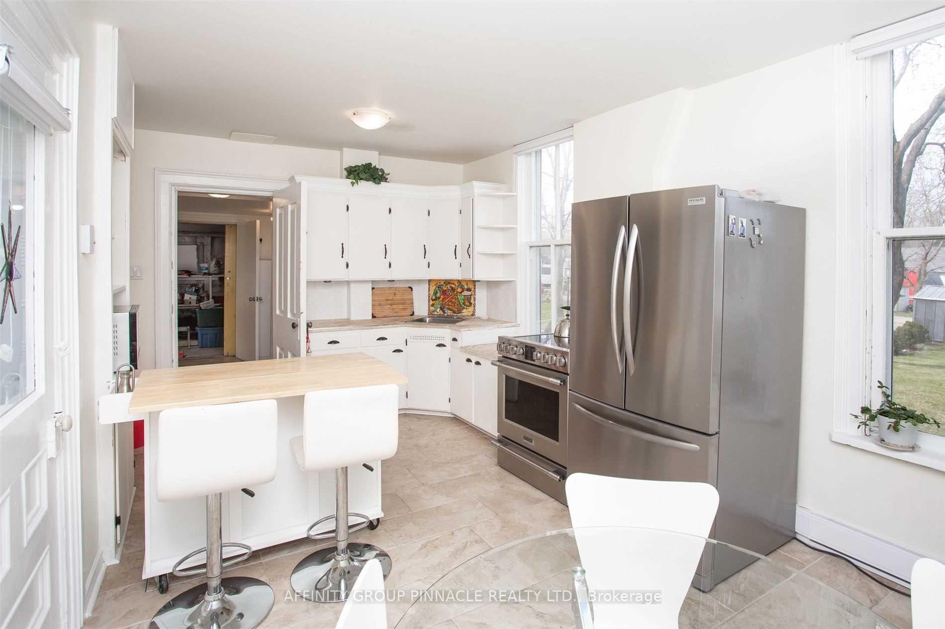 Photo 12 of 17 Dodd Street, Kawartha Lakes, Fenelon Falls — HOMEH