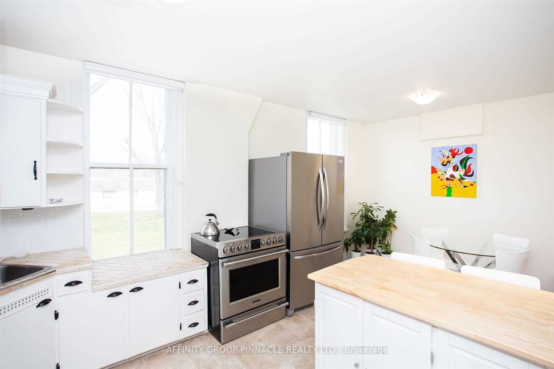 Photo 14 of 17 Dodd Street, Kawartha Lakes, Fenelon Falls — HOMEH