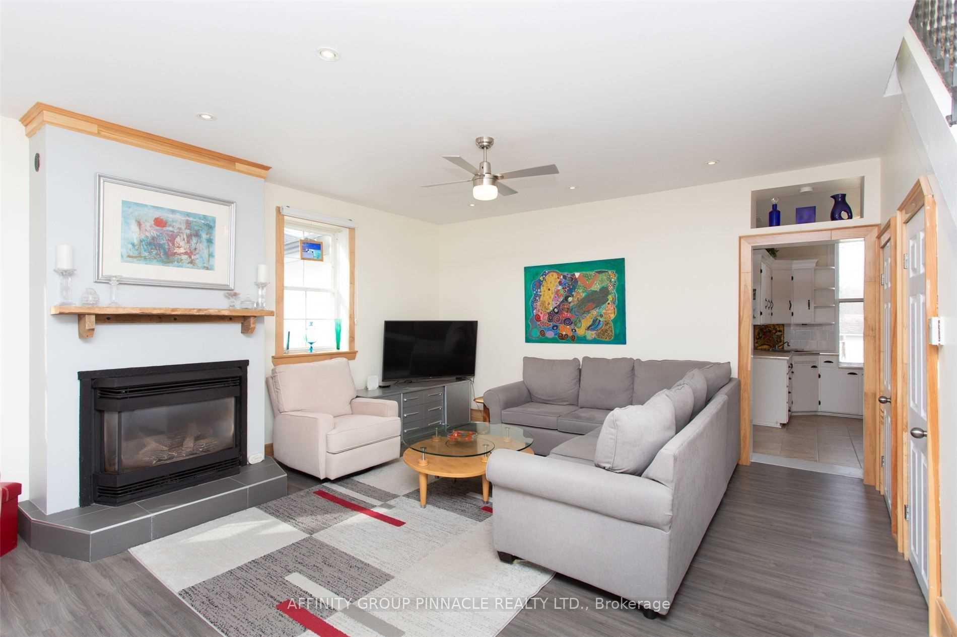 Photo 18 of 17 Dodd Street, Kawartha Lakes, Fenelon Falls — HOMEH