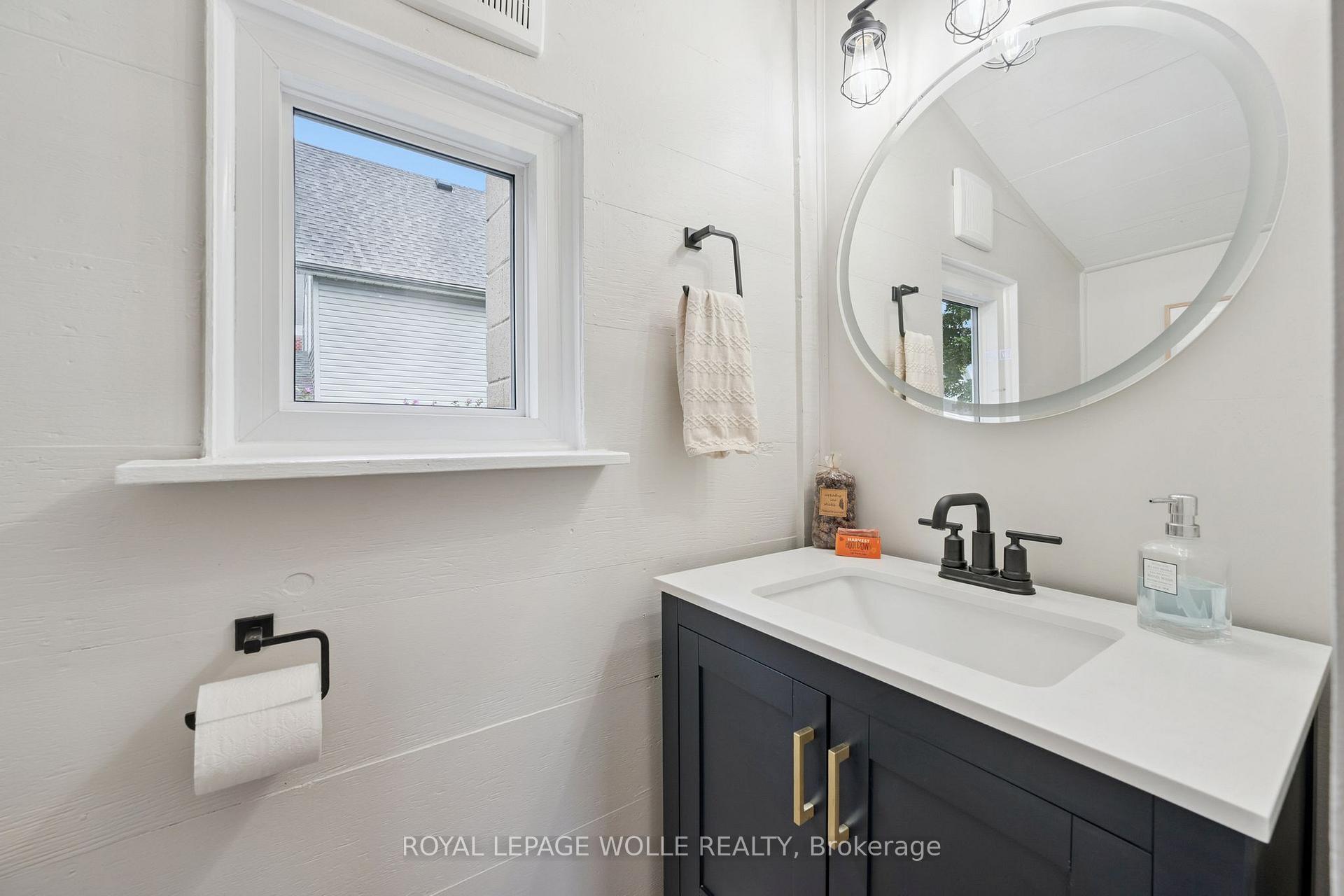 Photo 19 of 132 Perth Street, Stratford — HOMEH