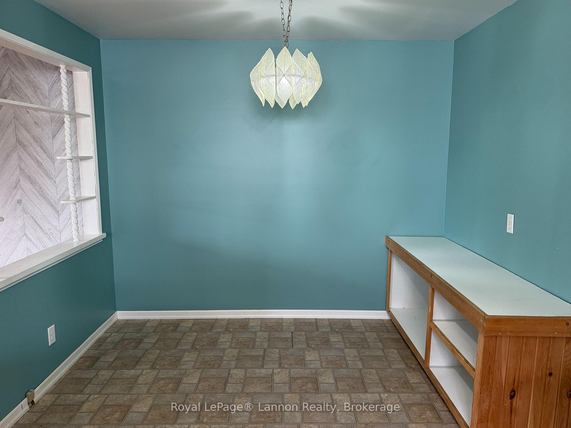 Photo 5 of 129 Sherbrooke Street, Thunder Bay, Northwood Park — HOMEH