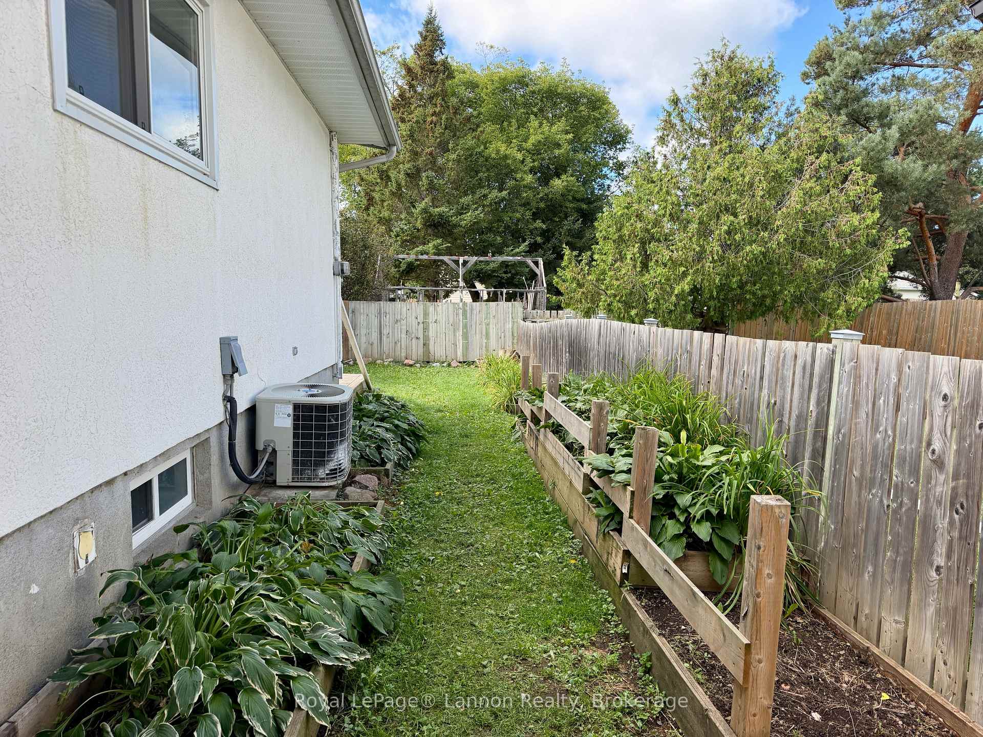 Photo 27 of 129 Sherbrooke Street, Thunder Bay, Northwood Park — HOMEH