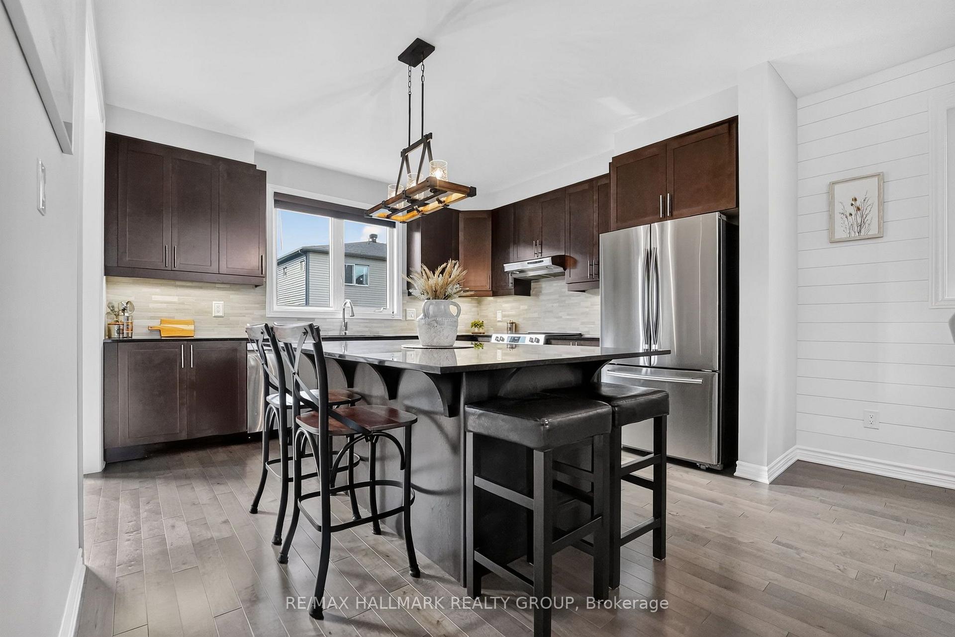 Photo 12 of 117 Damselfly Way, Ottawa, Barrhaven - Half Moon Bay — HOMEH