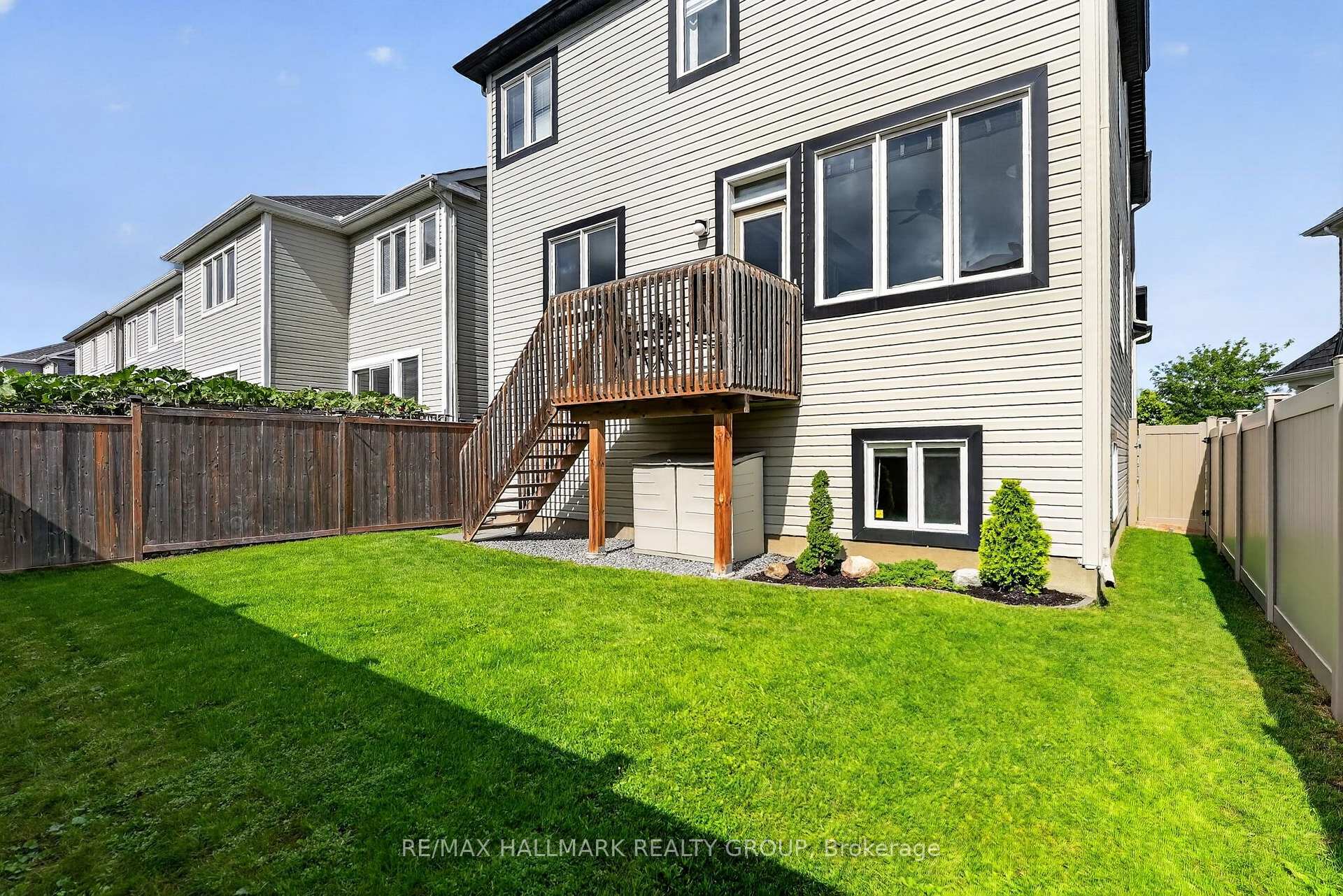 Photo 35 of 117 Damselfly Way, Ottawa, Barrhaven - Half Moon Bay — HOMEH
