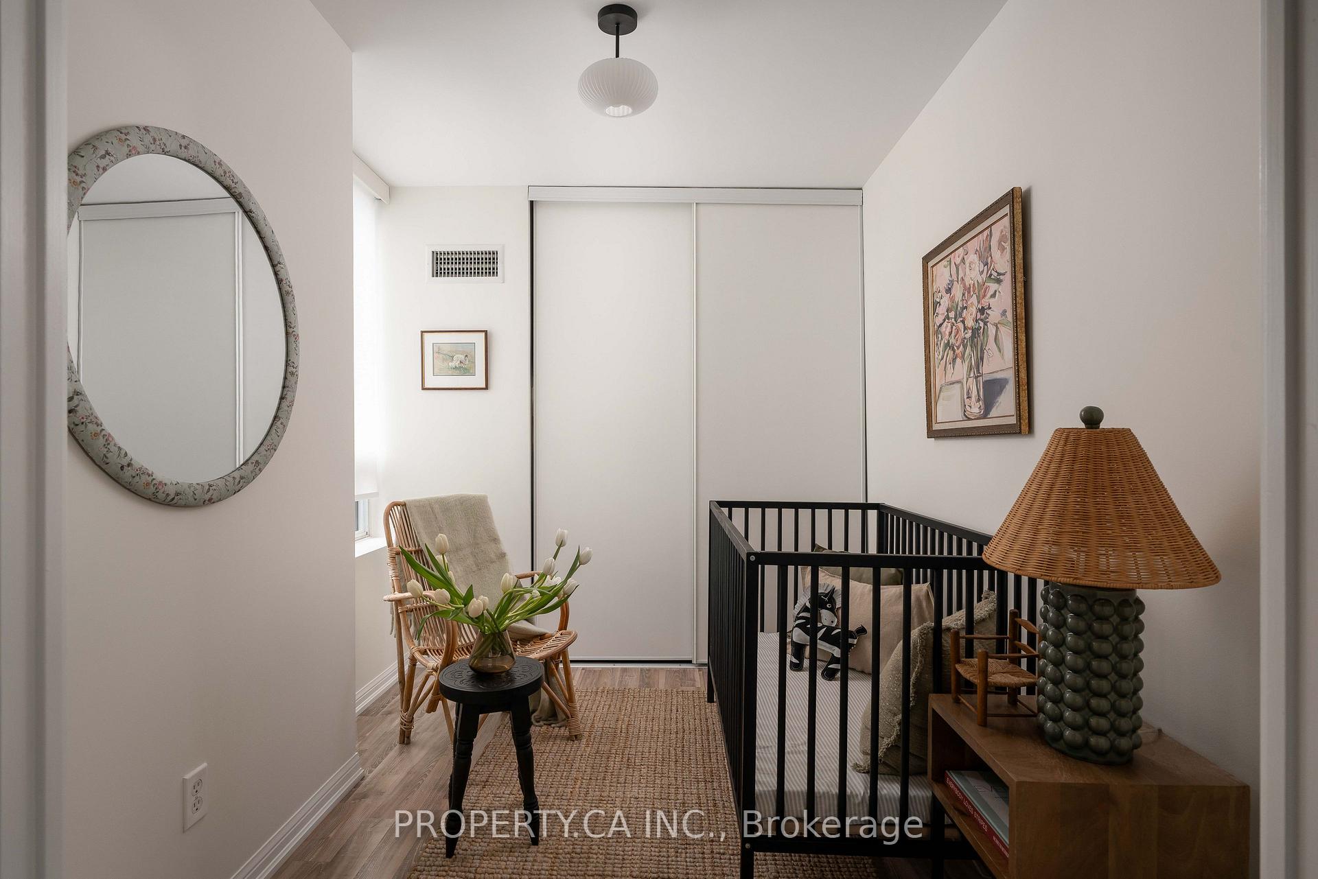 Photo 12 of Unit #919, 140 Simcoe Street, Toronto, Waterfront Communities — HOMEH