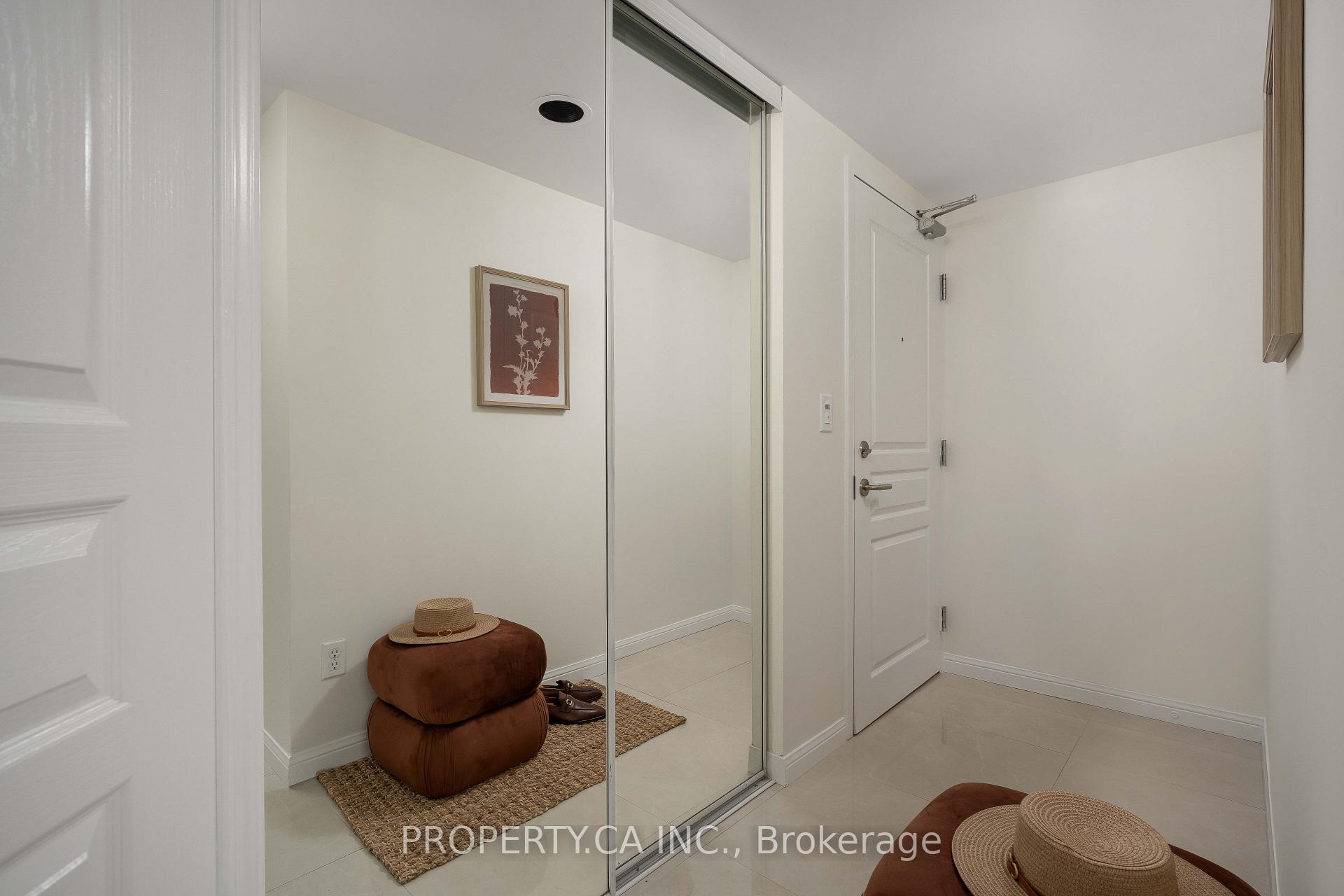 Photo 15 of Unit #919, 140 Simcoe Street, Toronto, Waterfront Communities — HOMEH