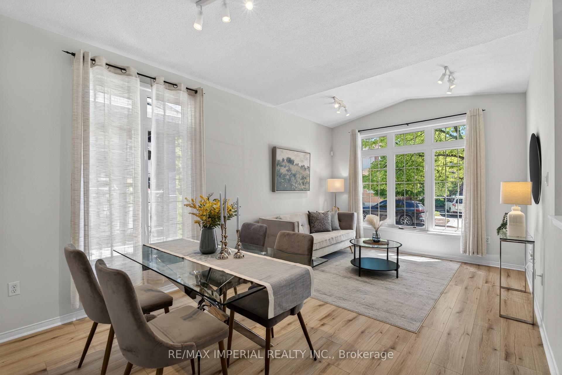Photo 5 of 18 Davidoff Street, Markham, Wismer — HOMEH