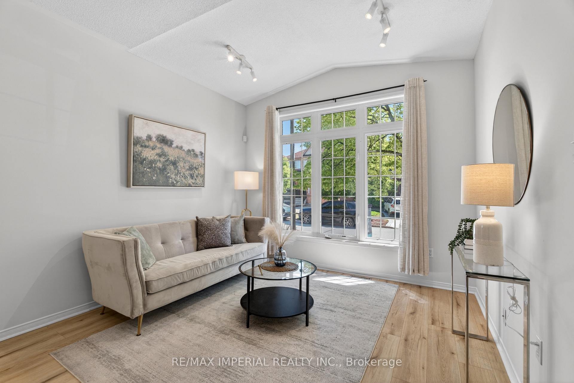 Photo 6 of 18 Davidoff Street, Markham, Wismer — HOMEH